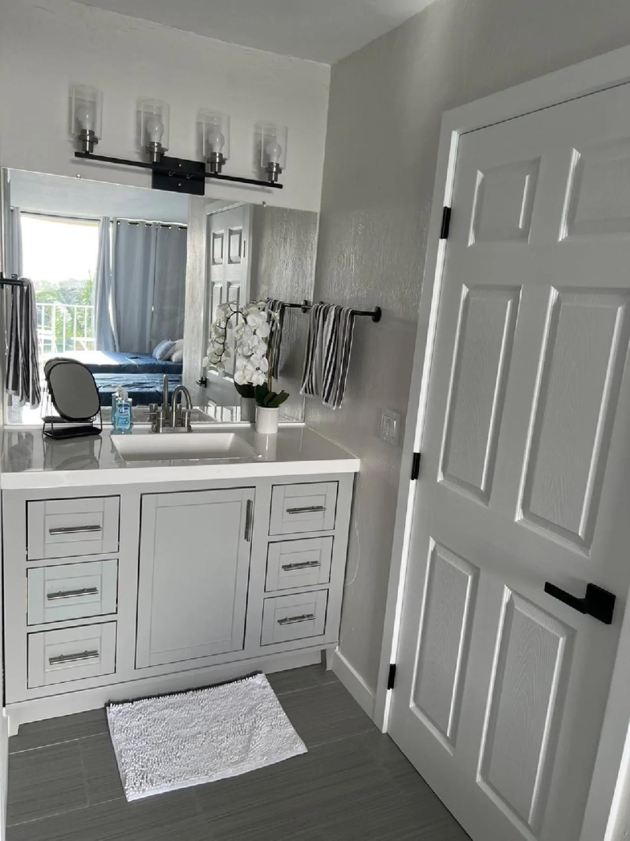 Stunning Views Best location in Hilo 2BR modern Condo