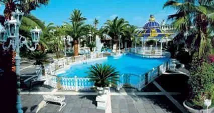 Day in Grand Hotel La Sonrisa