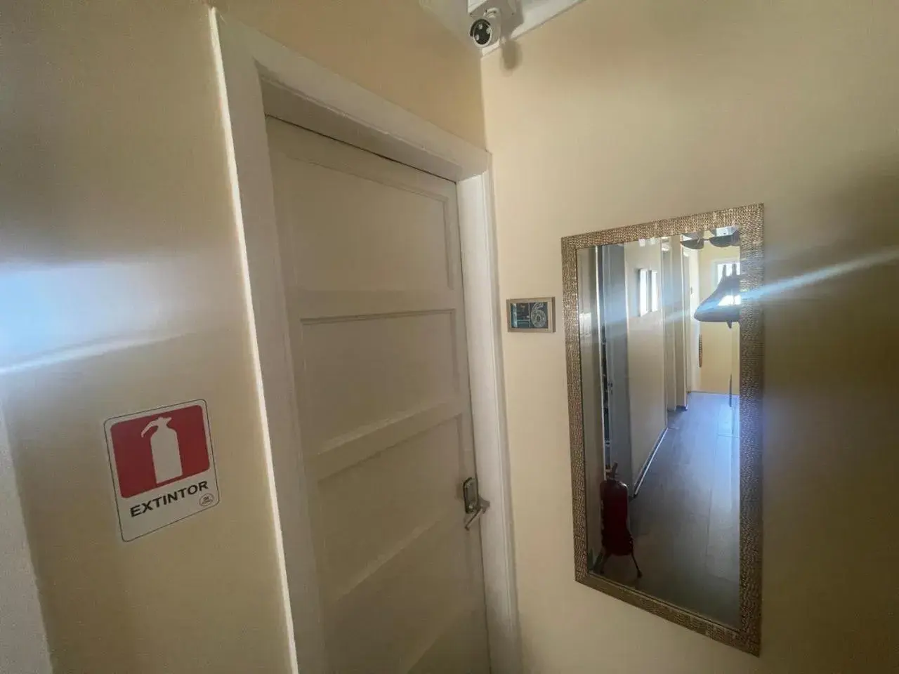 Single Room with Shared Bathroom in TQCaleta Providencia Barrio Italia Single Room with Shared Bathroom in TQCaleta Providencia Barrio Italia