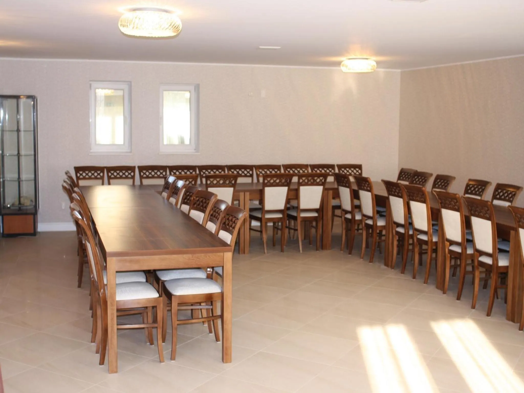 Business facilities in Villa Pascal