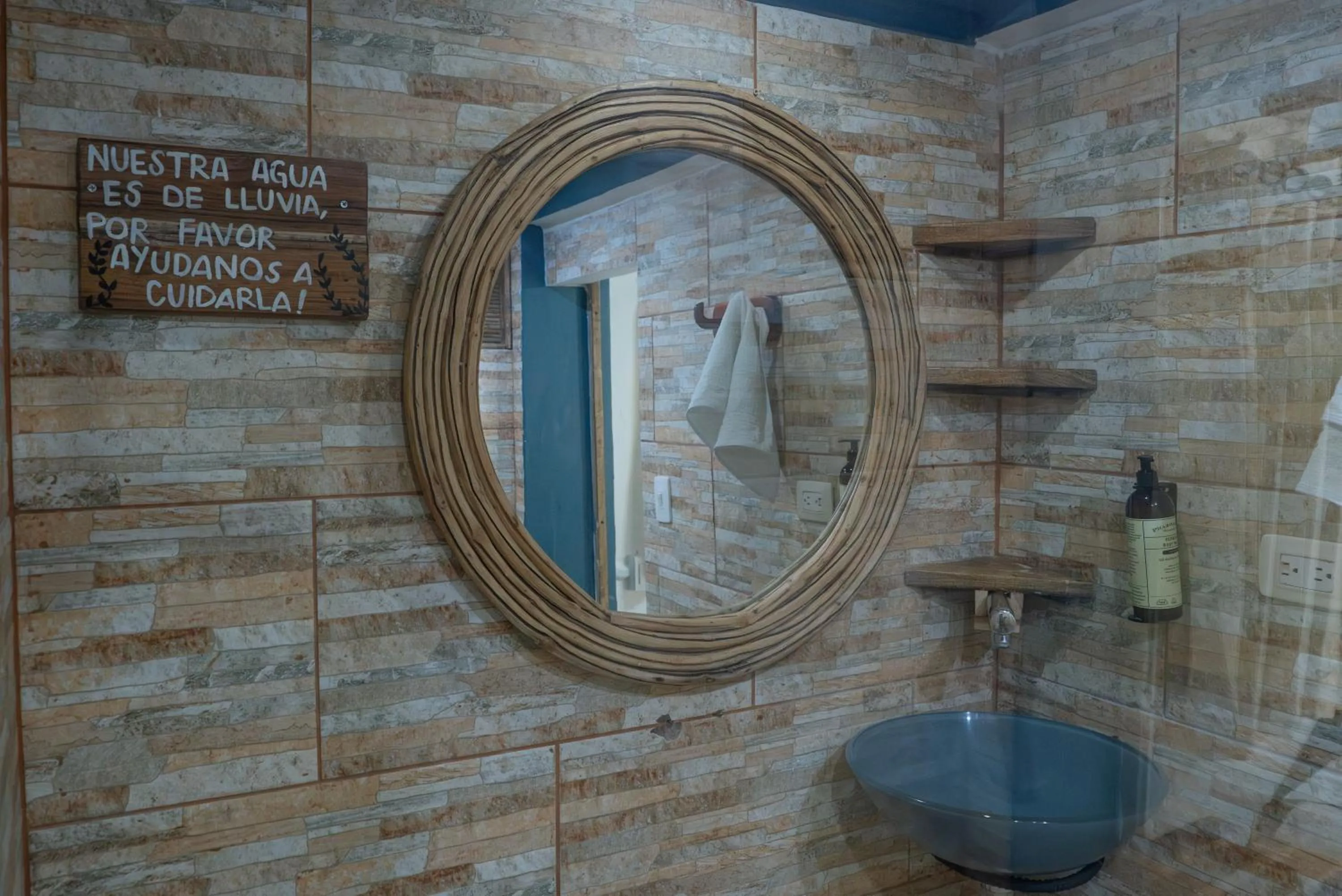 Bathroom in La Playita Isla Fuerte