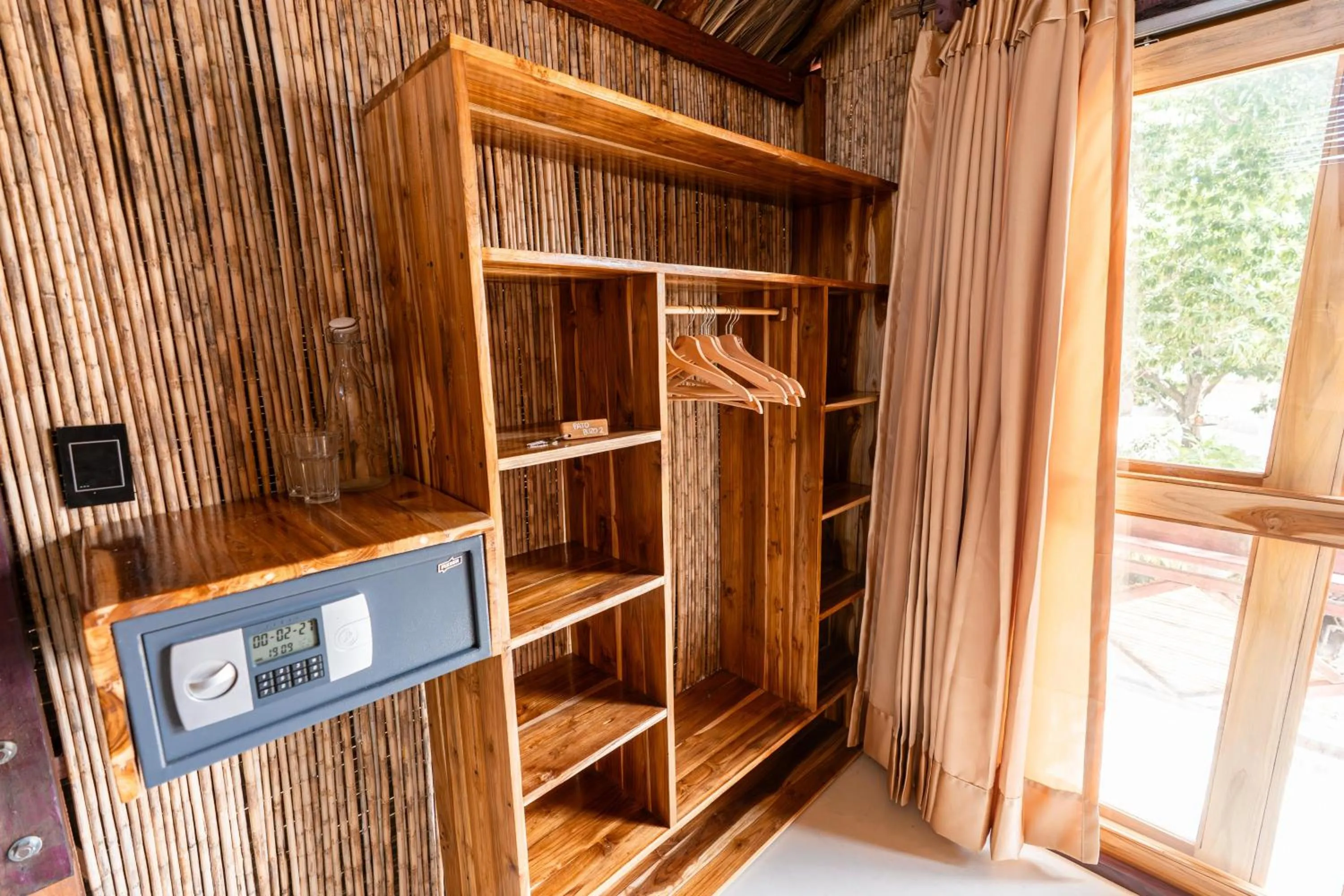 wardrobe in La Playita Isla Fuerte