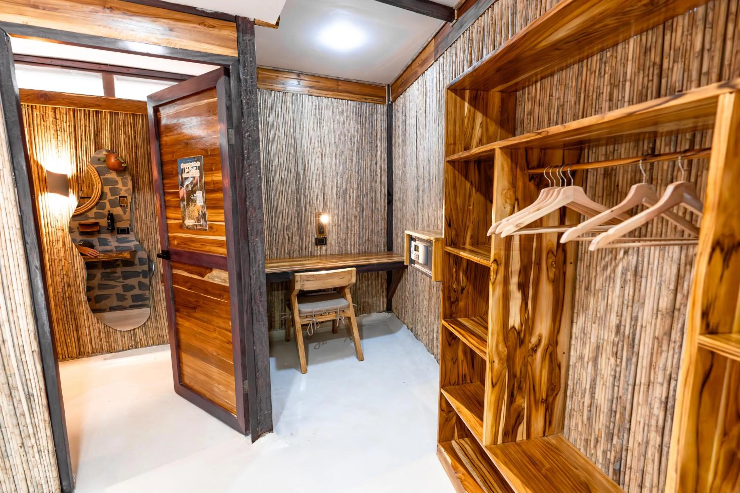 wardrobe in La Playita Isla Fuerte