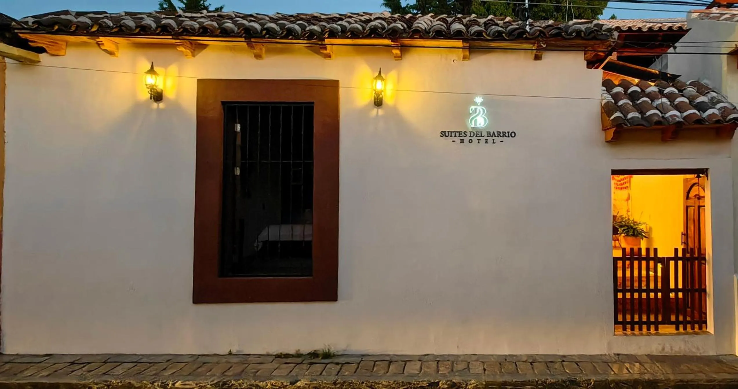 Property building in Suites del Barrio