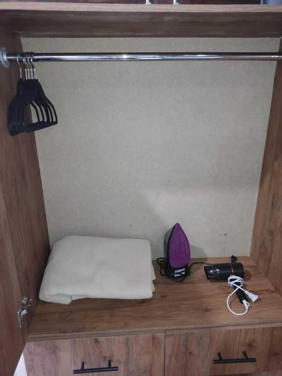 wardrobe in Suites del Barrio