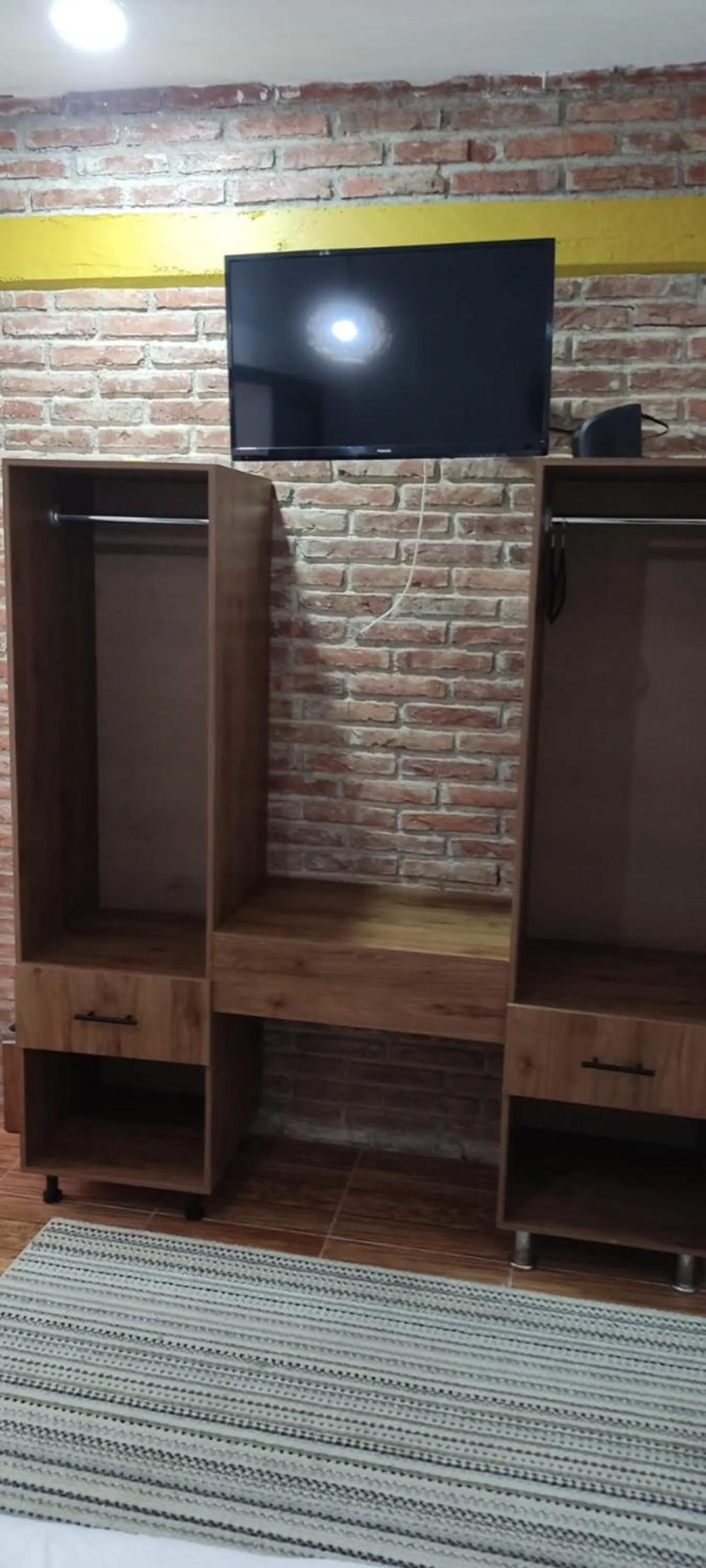 wardrobe in Suites del Barrio