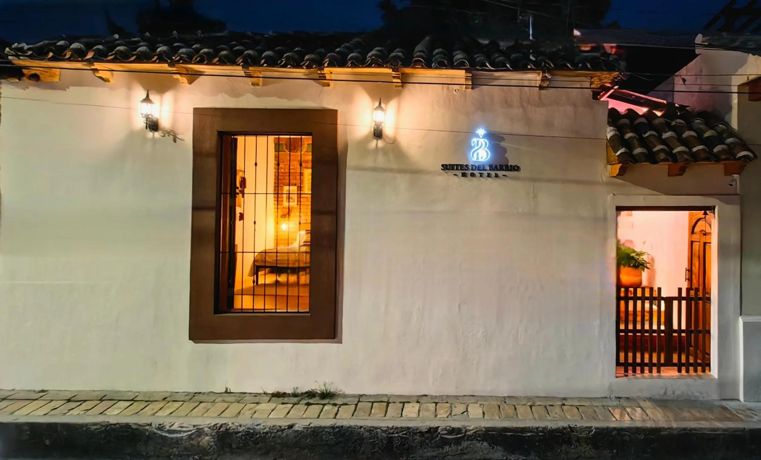 Facade/entrance in Suites del Barrio