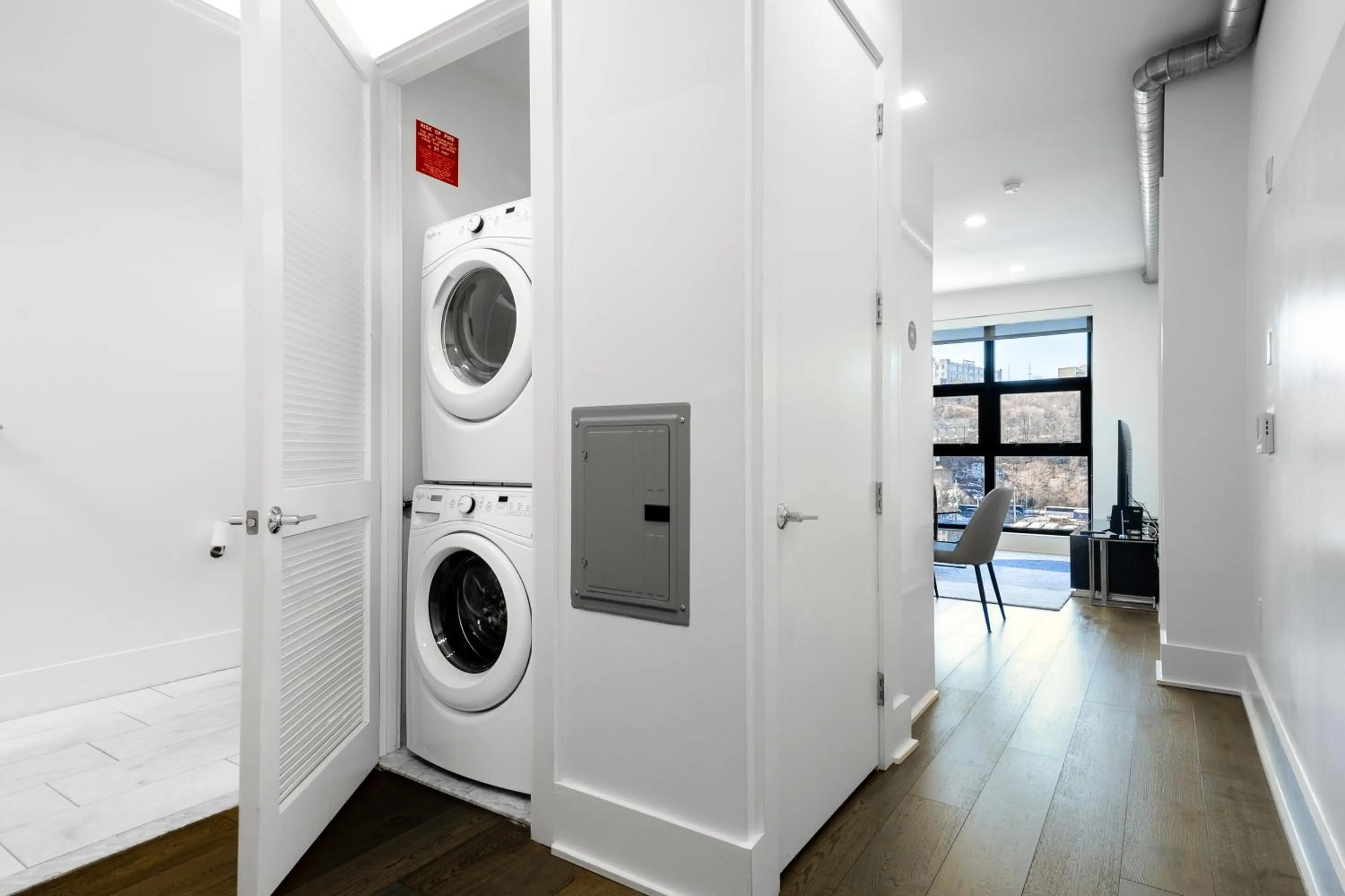 laundry in Dharma Home Suites Hoboken