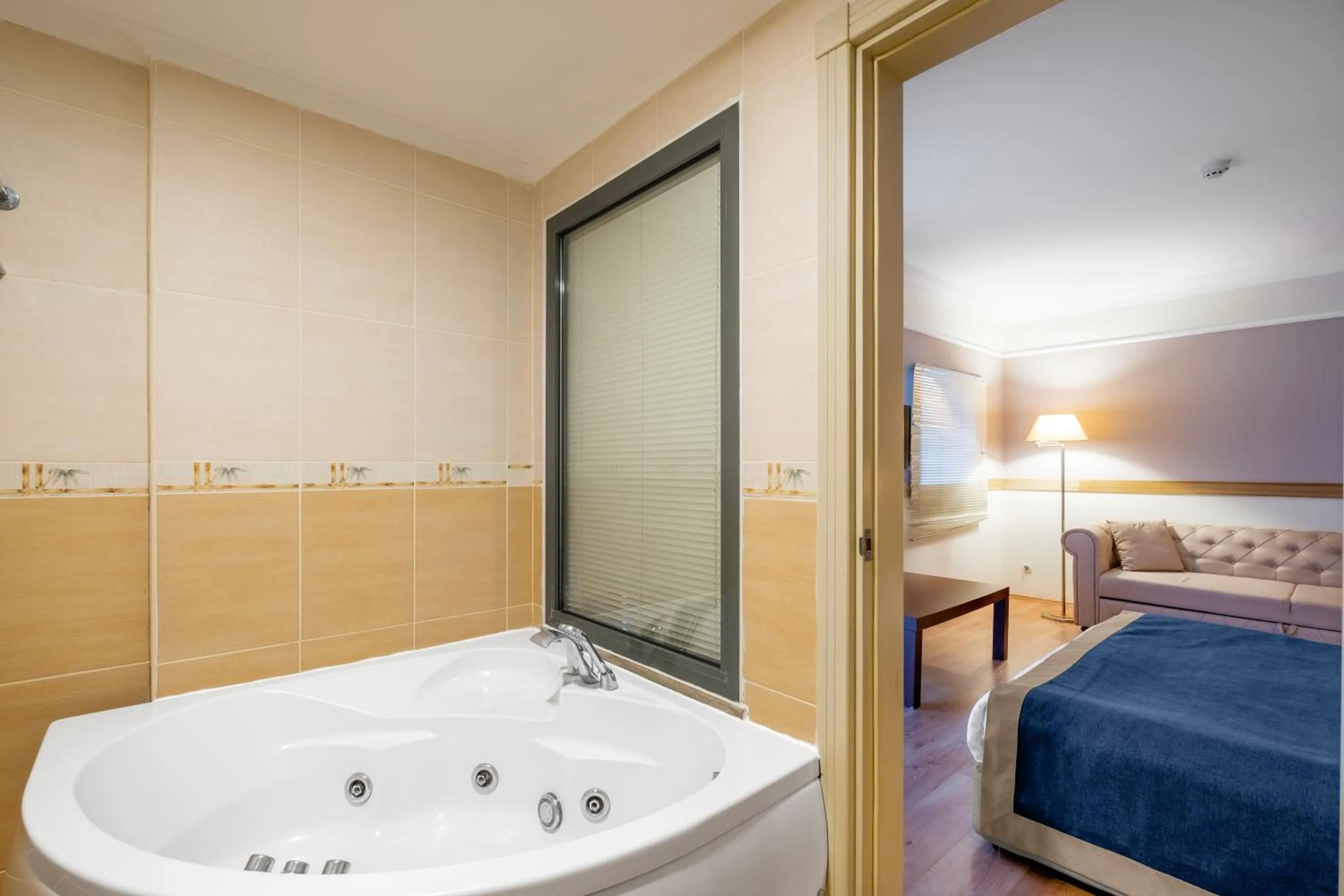 Bathroom, Bed in Utopia World