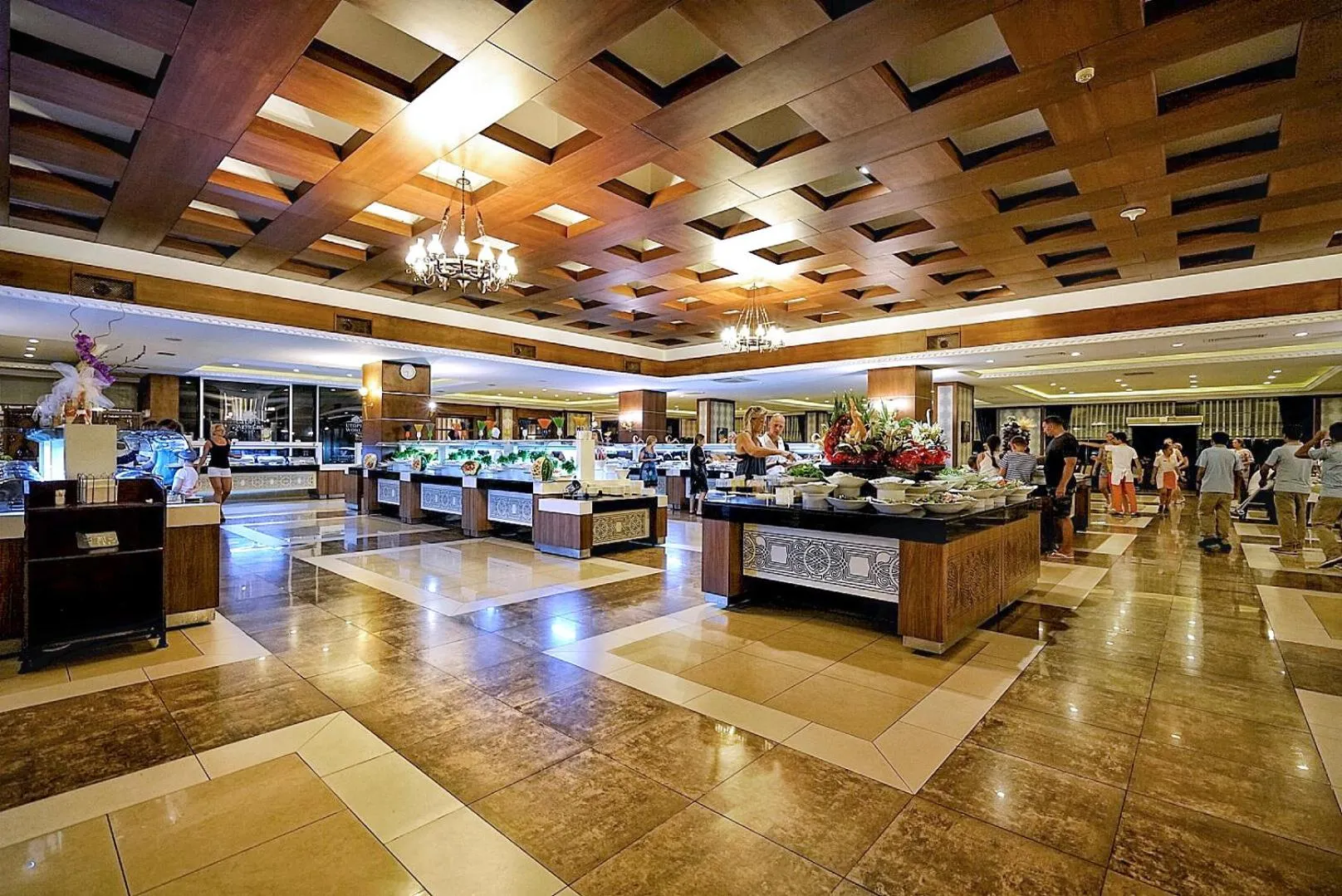 Restaurant/places to eat in Utopia World