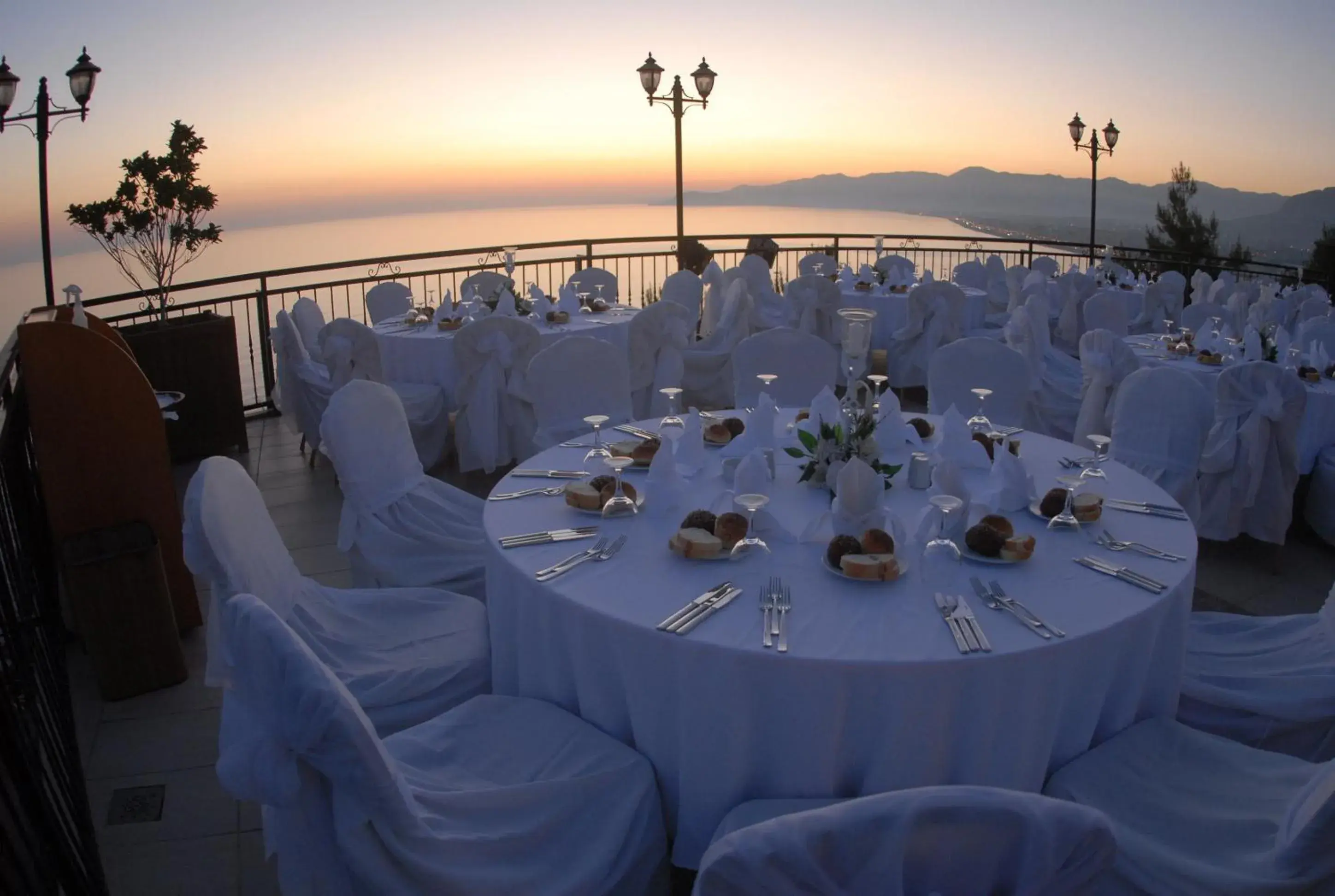 Restaurant/places to eat in Utopia World Restaurant/places to eat in Utopia World