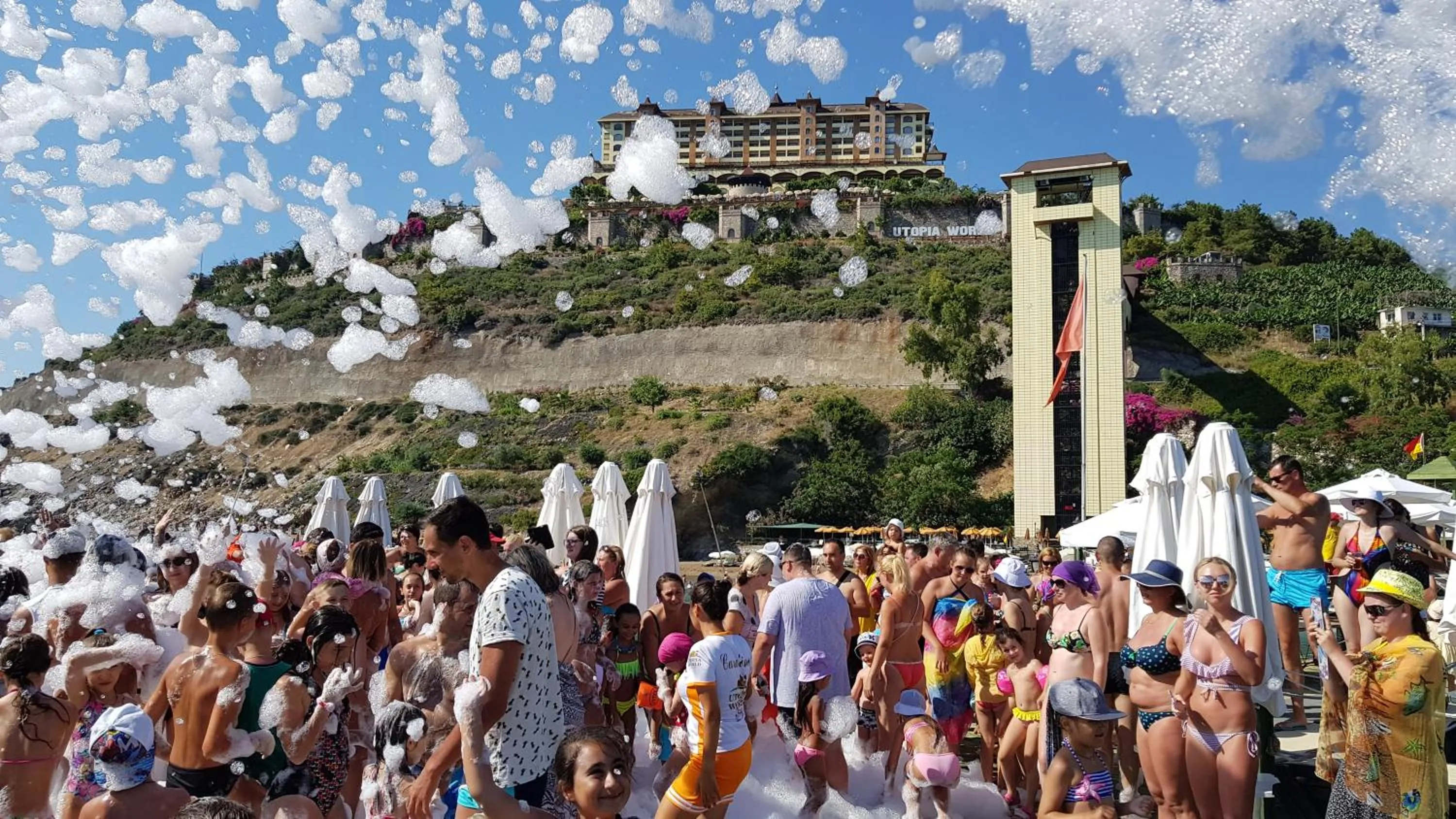 Entertainment in Utopia World