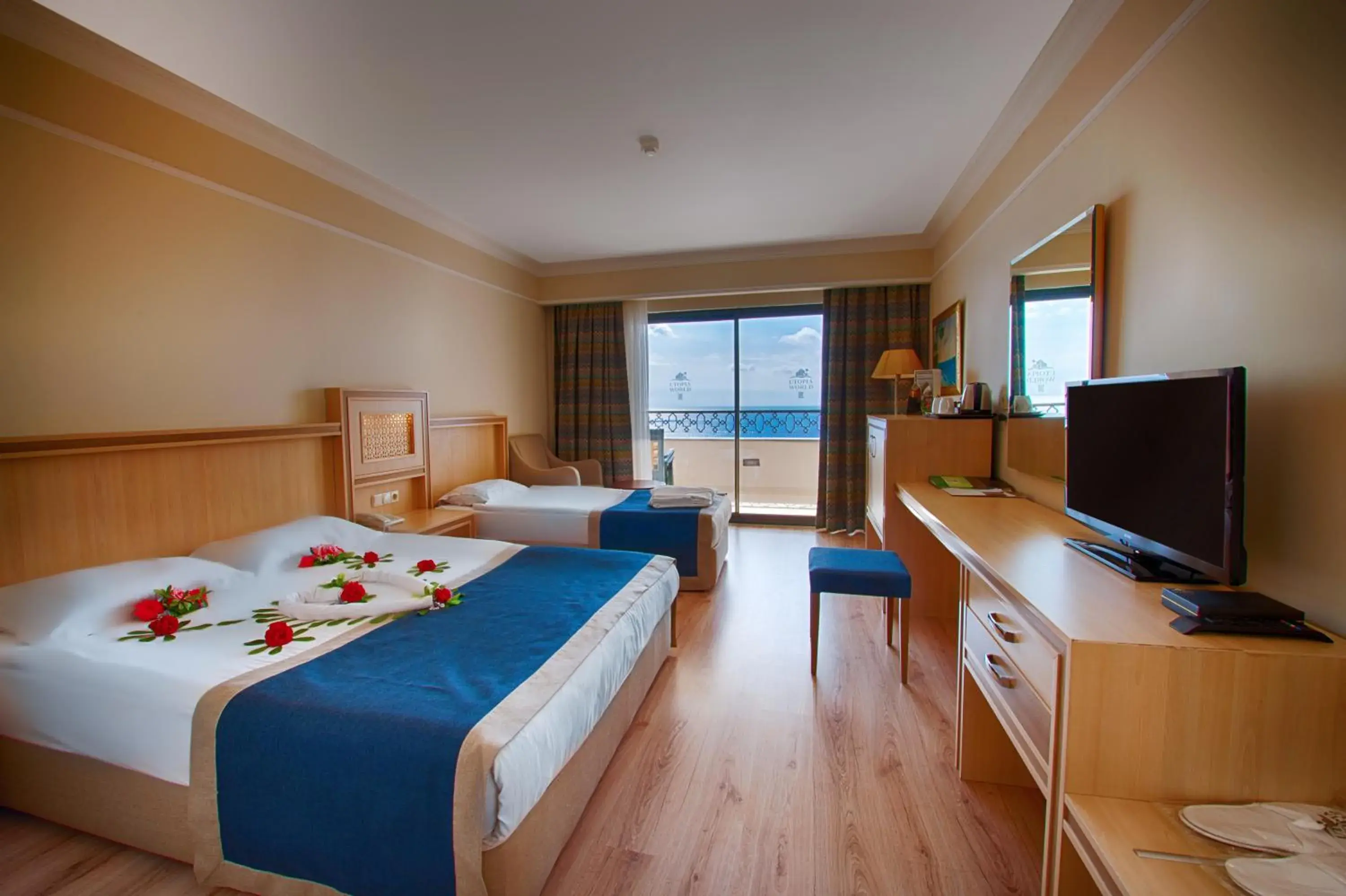 Photo of the whole room, Bed in Utopia World Photo of the whole room, Bed in Utopia World