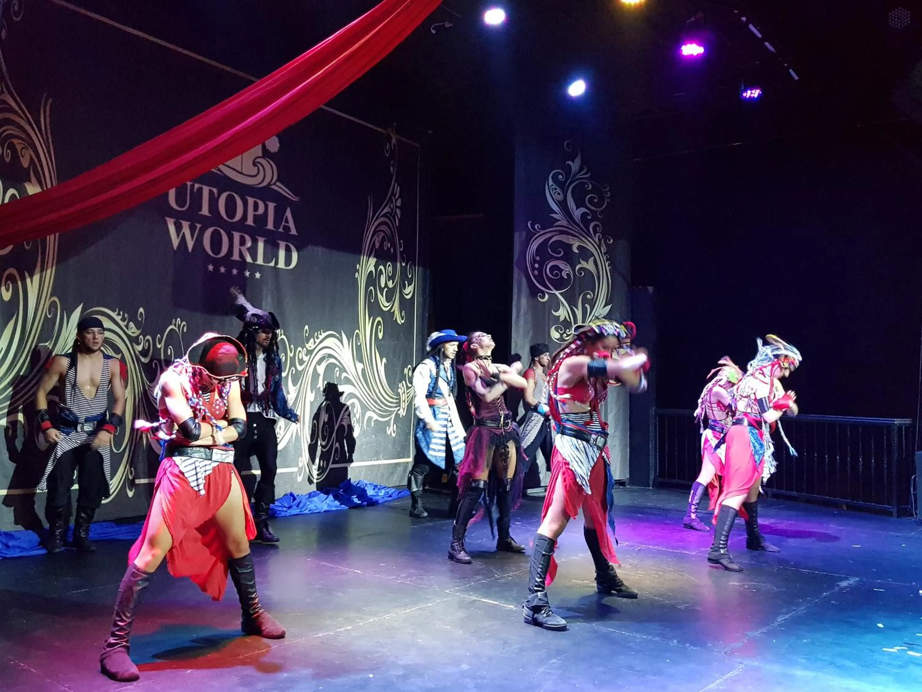 Evening entertainment in Utopia World