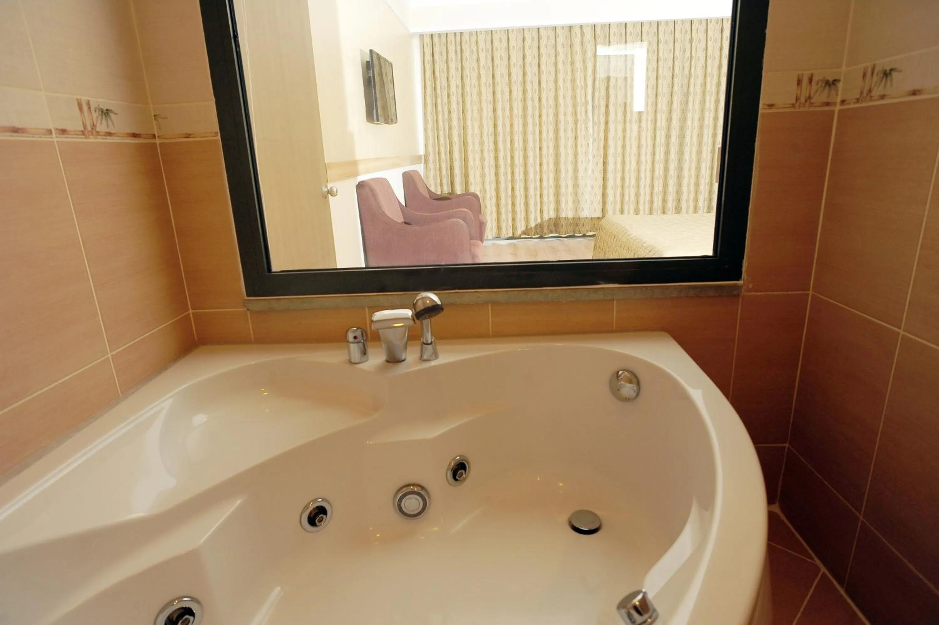 Bathroom in Utopia World