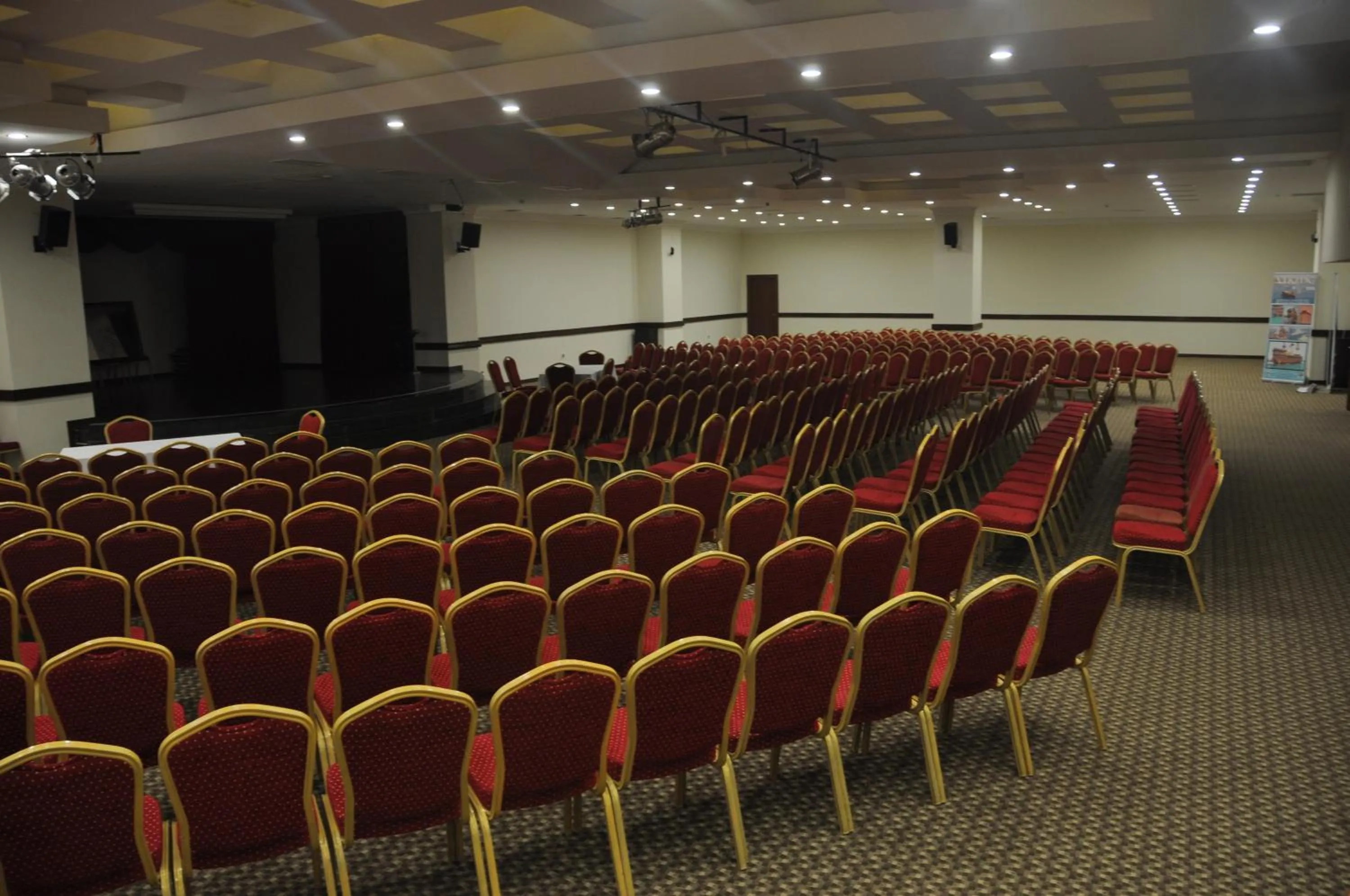 Business facilities in Utopia World