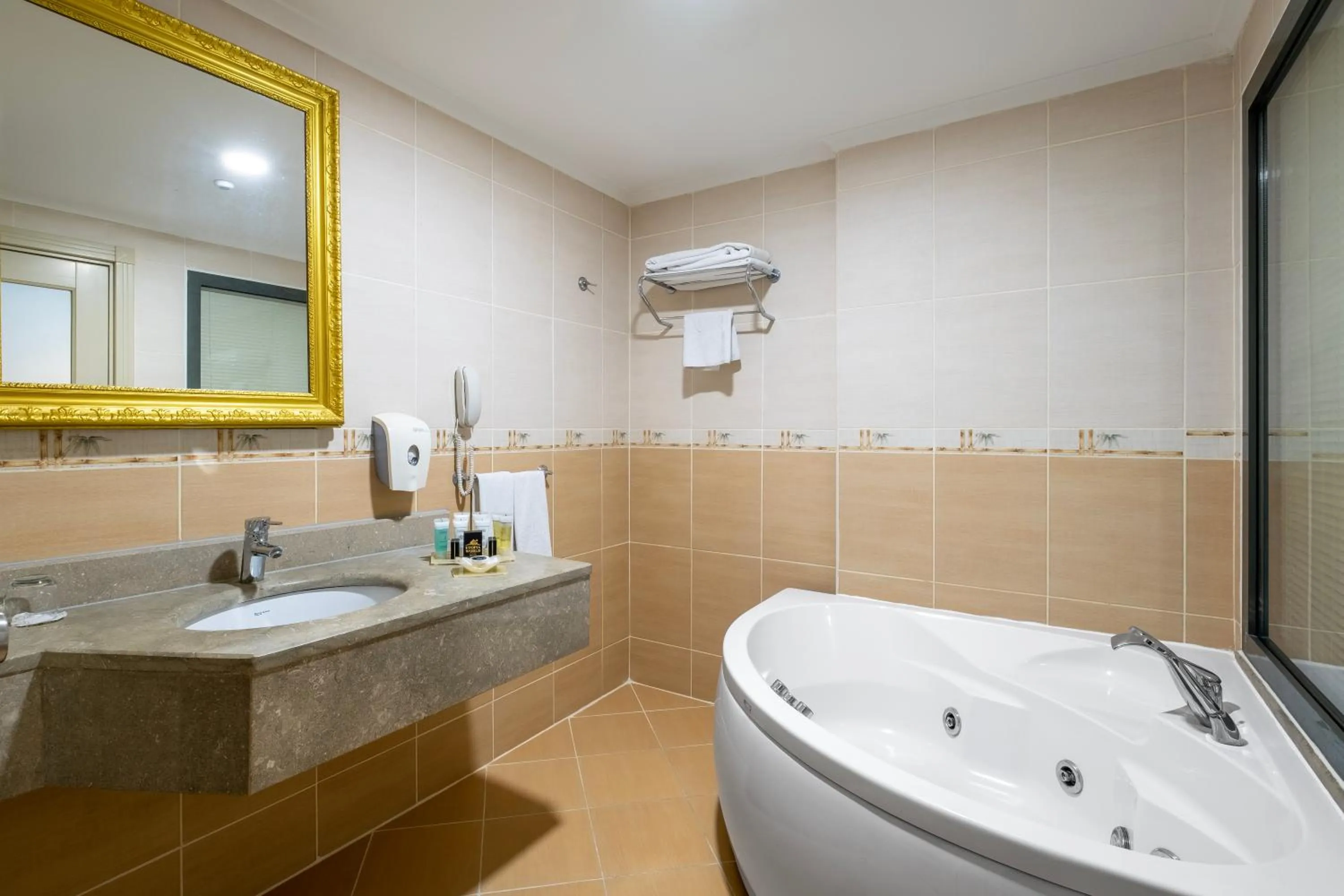 Bath in Utopia World