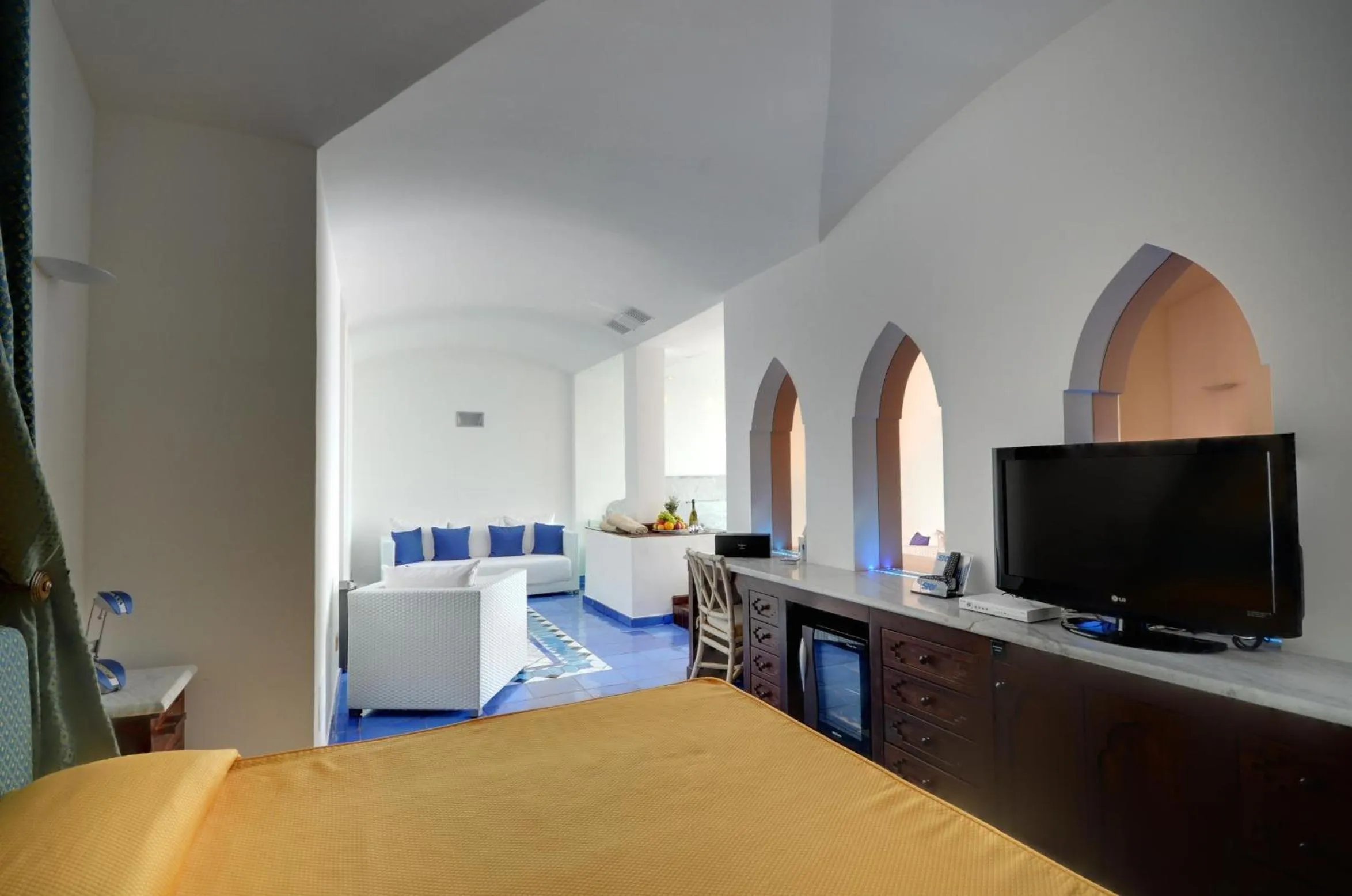 Photo of the whole room, Bed in Grand Hotel San Pietro