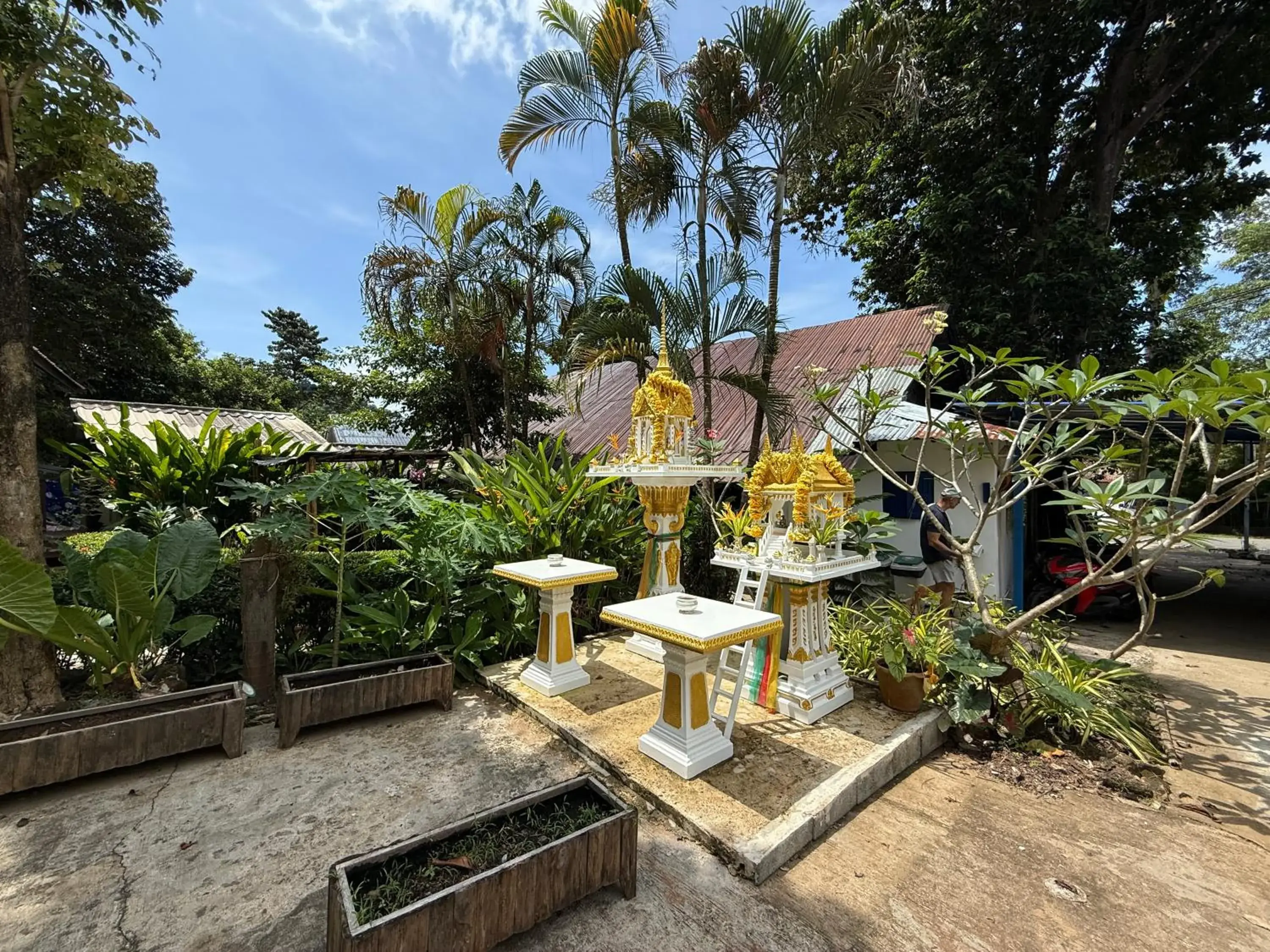 Garden view in Vanara Bungalows Garden view in Vanara Bungalows