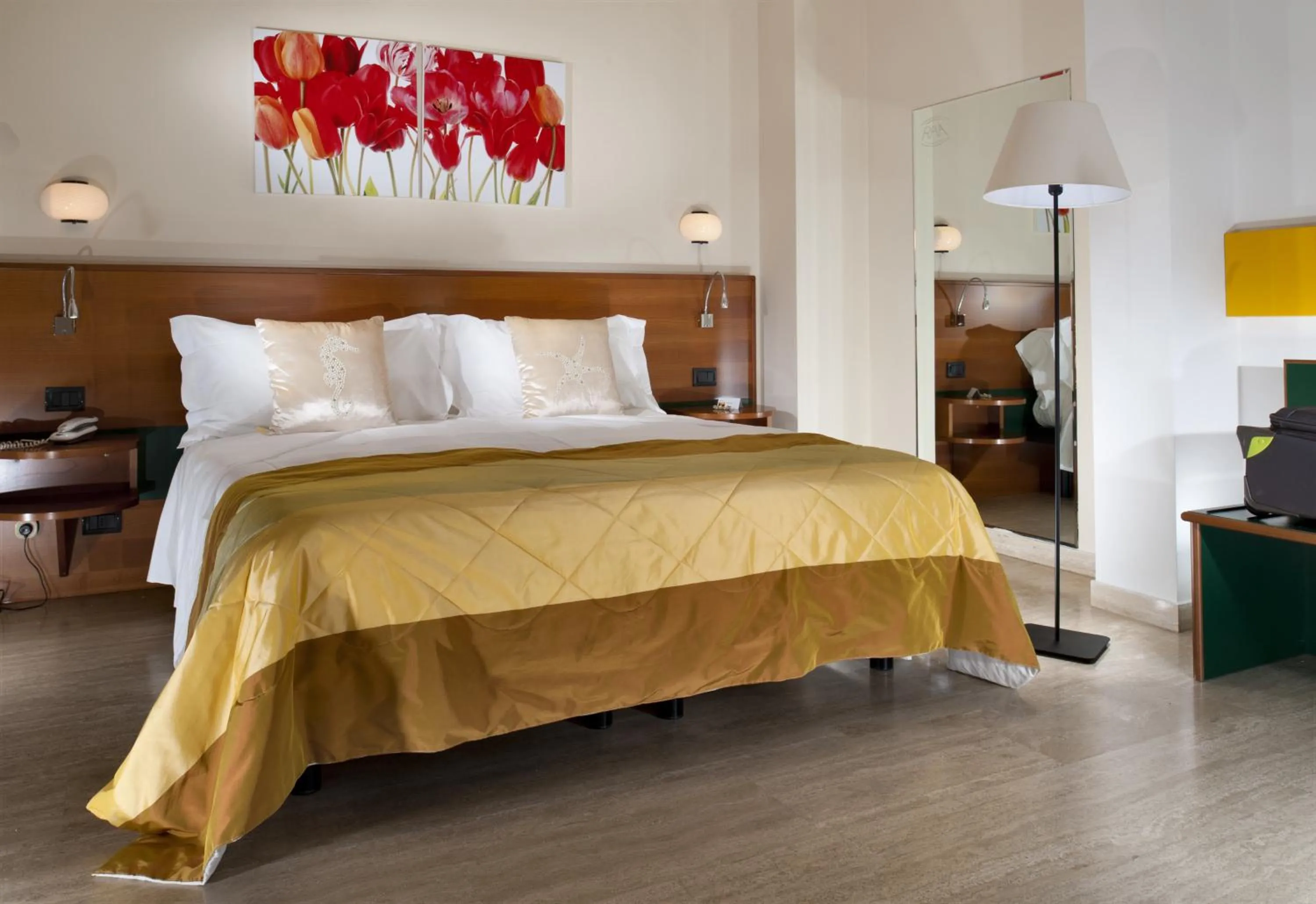 Bedroom, Bed in Astoria Suite Hotel