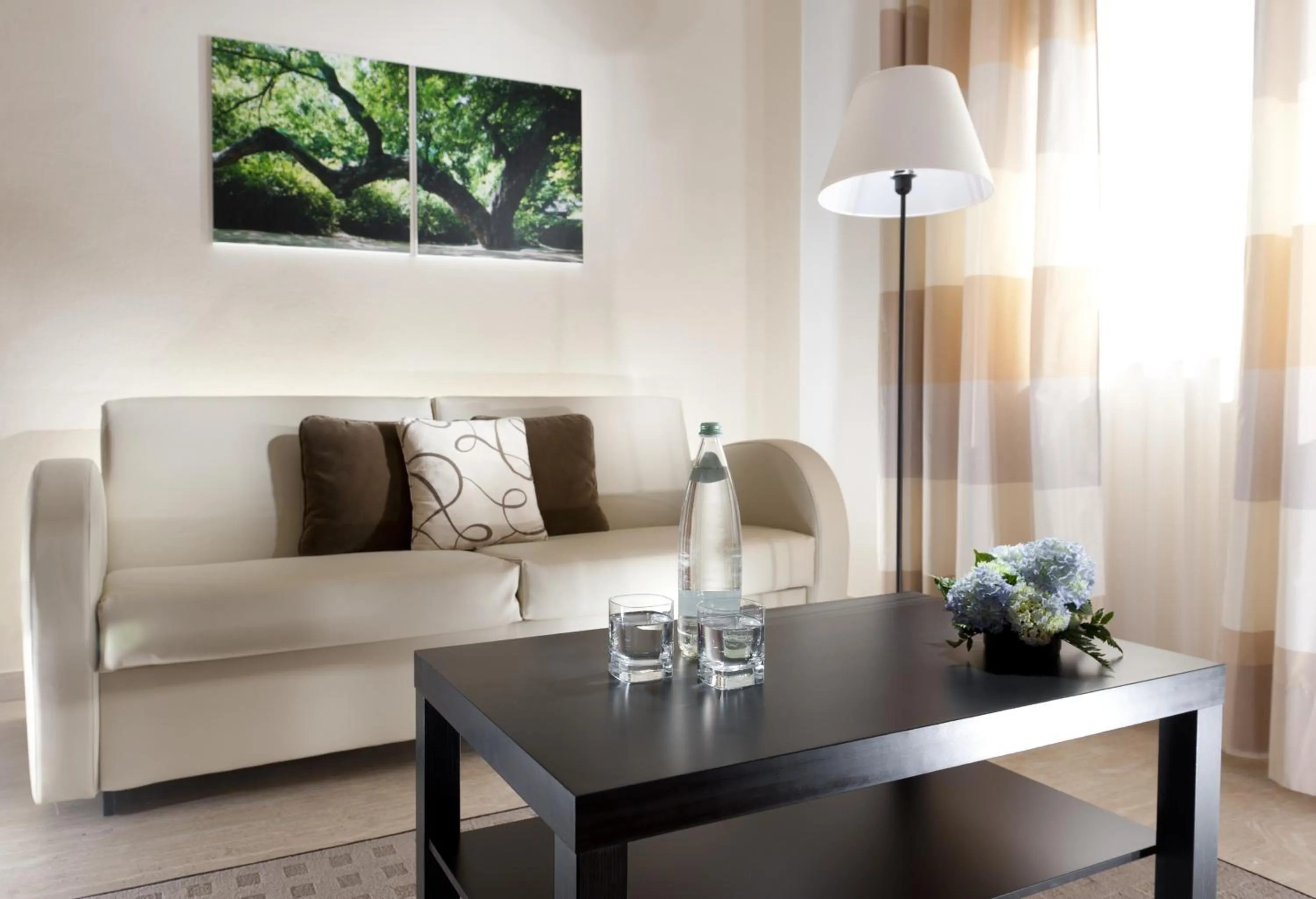 Living room in Astoria Suite Hotel