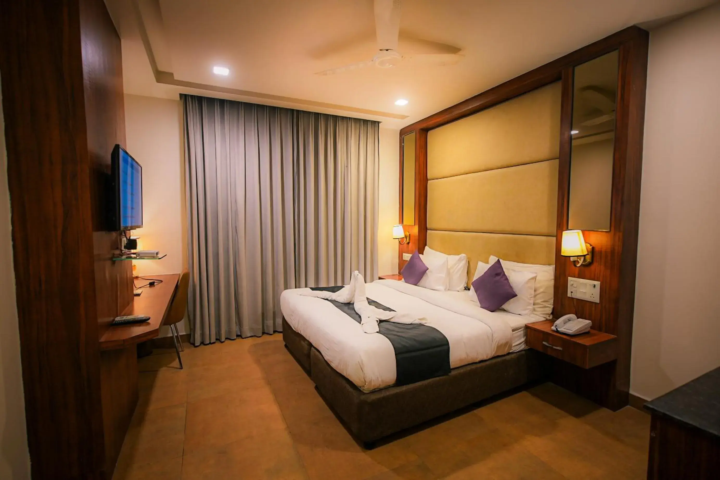 Bedroom, Bed in Dazzling Bedroom, Bed in Dazzling