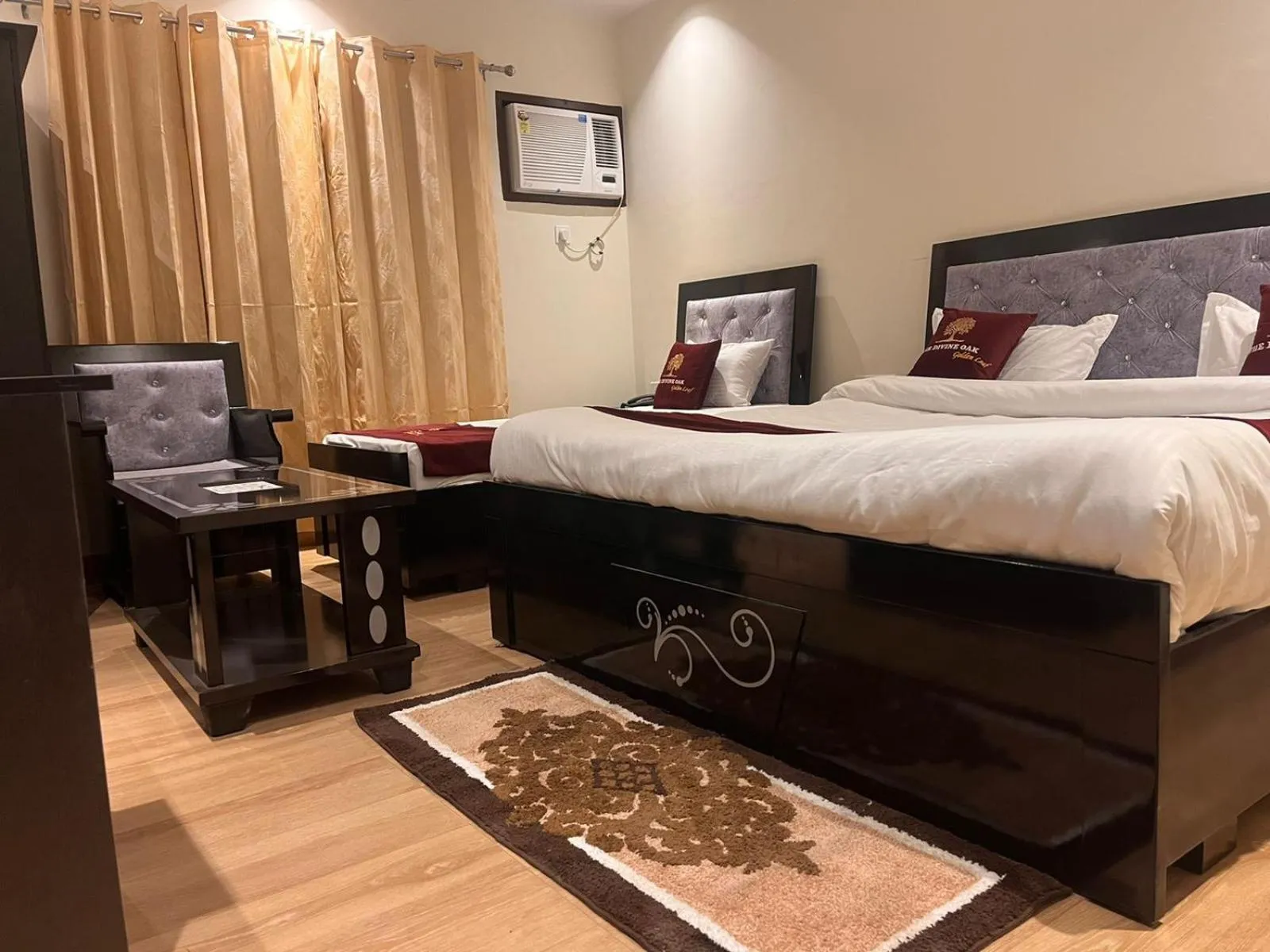 Bed in The Divine Oak Golden Leaf