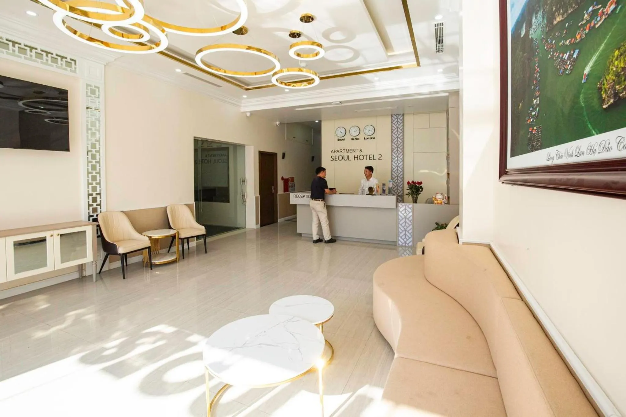 Lobby or reception in Cat Ba Seoul 2 Hotel & Apartment