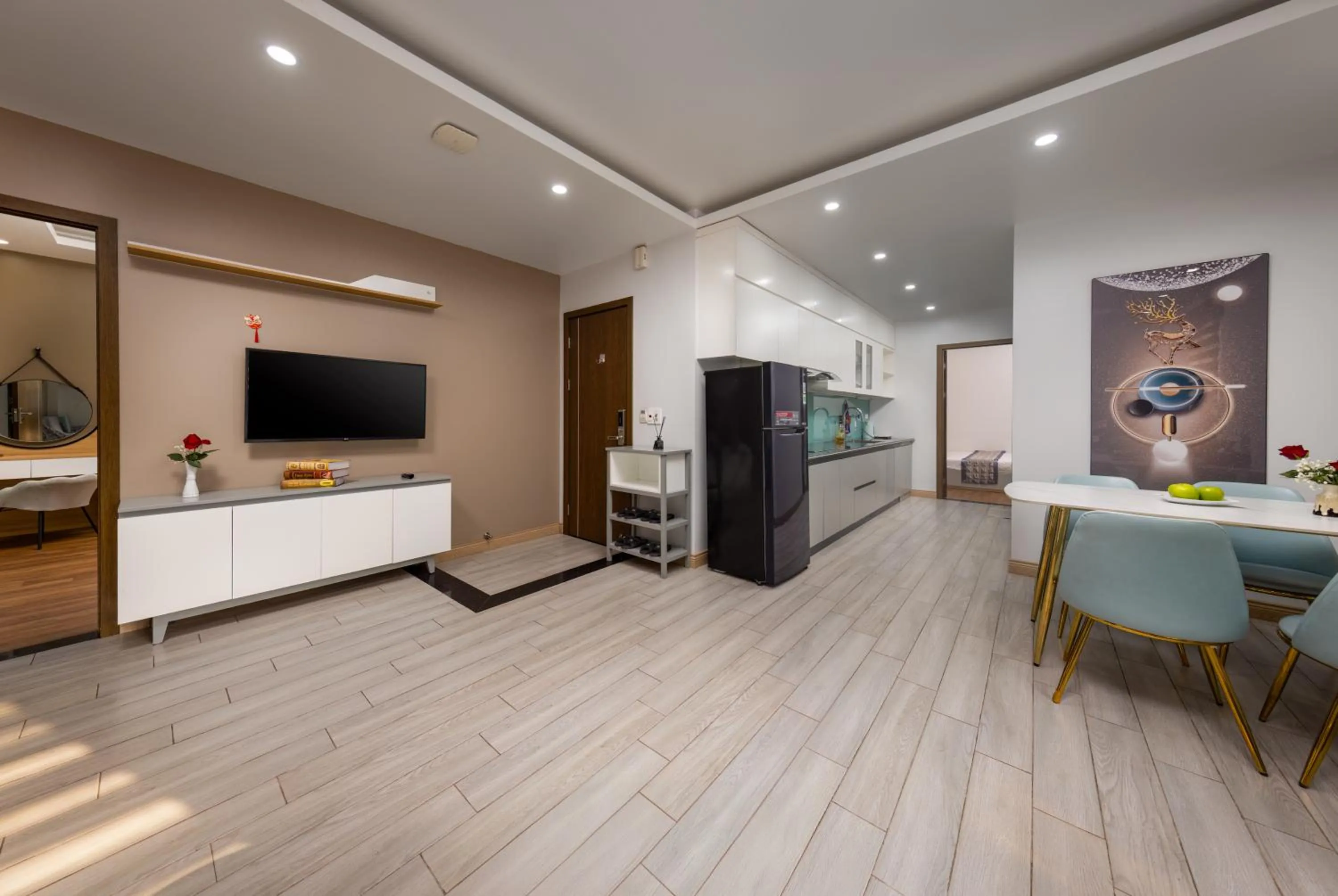 Communal lounge/ TV room in Cat Ba Seoul 2 Hotel & Apartment