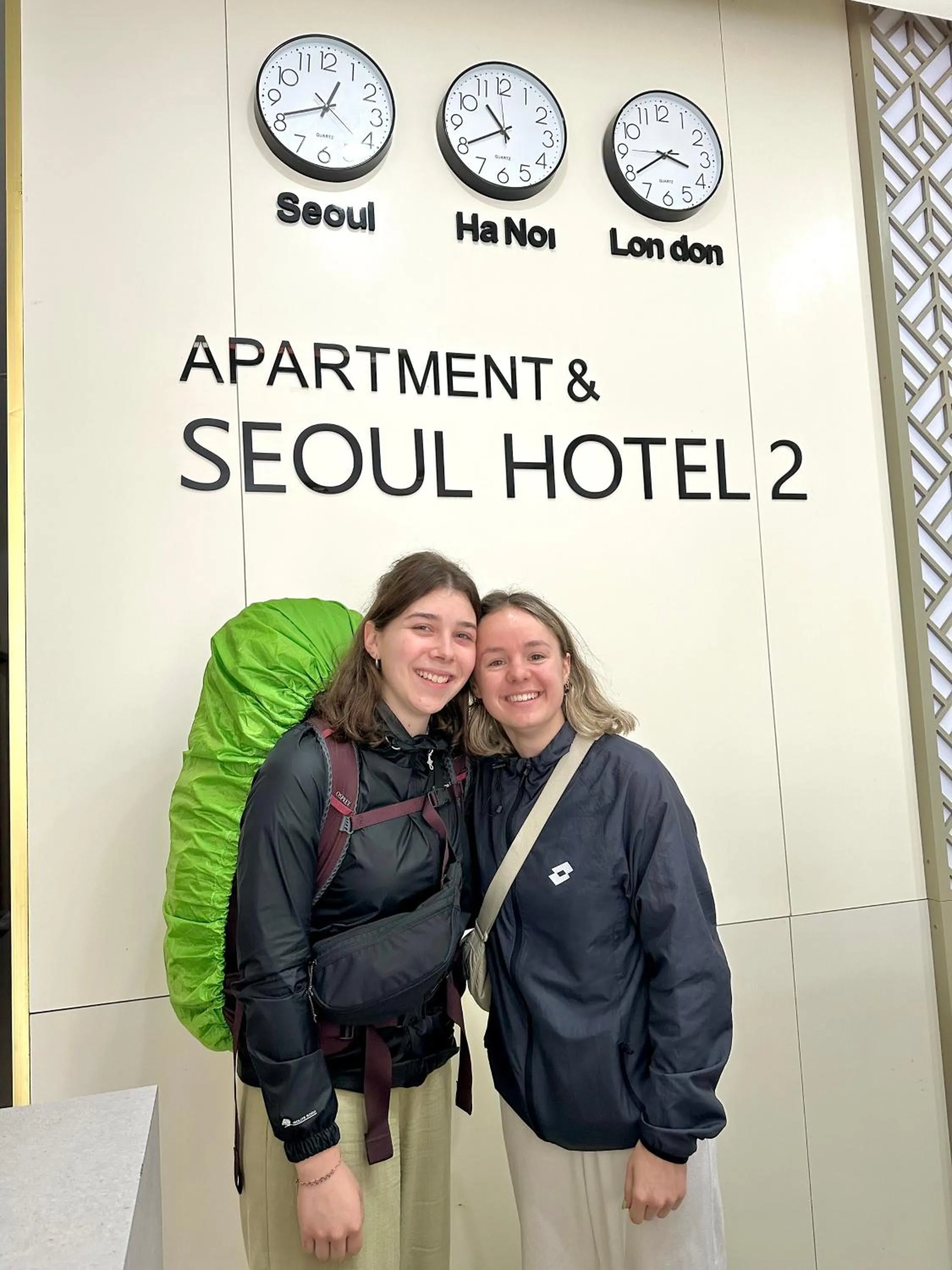 People in Cat Ba Seoul 2 Hotel & Apartment