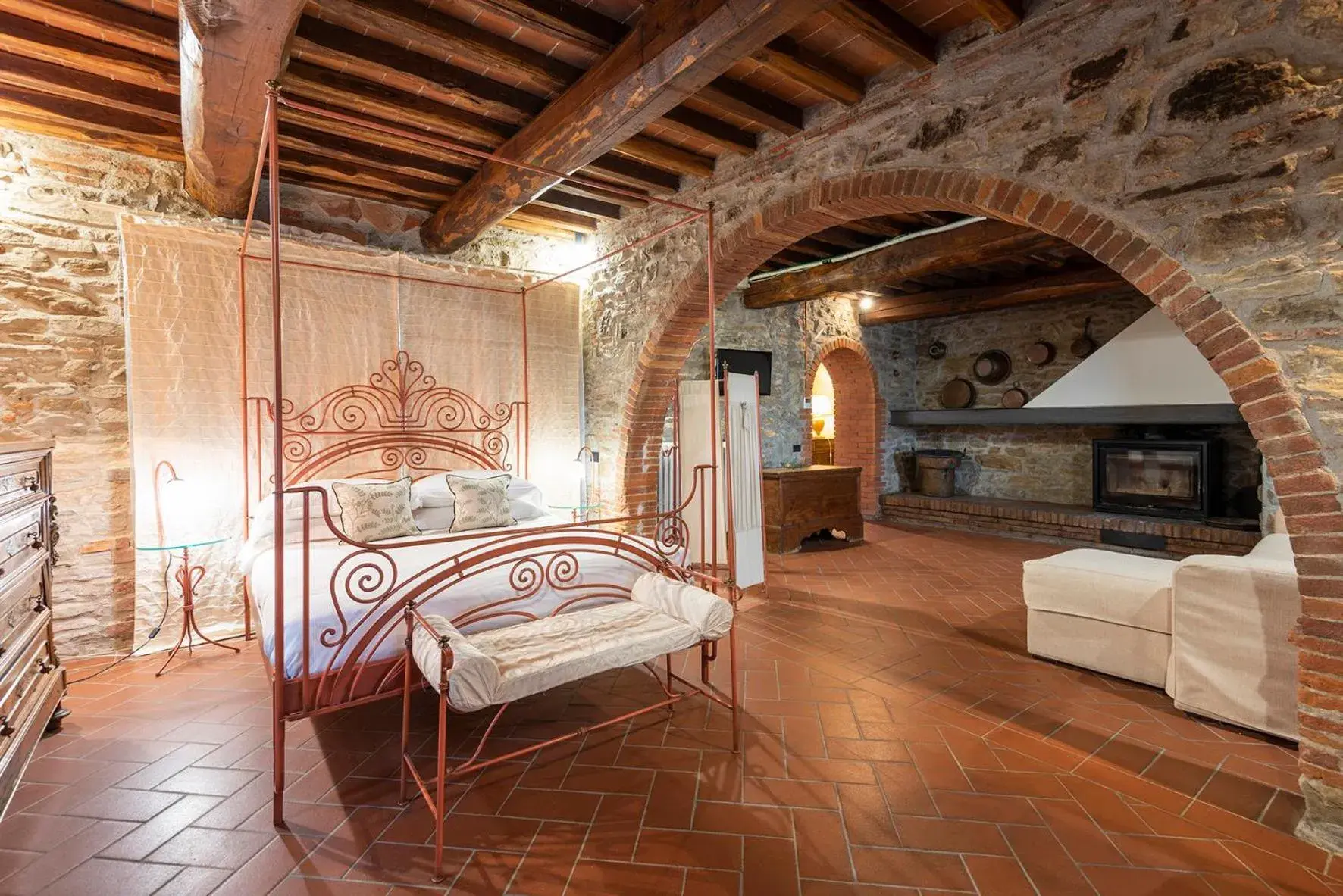 Suite - single occupancy in Il Palazzo - Agriturismo, Winery Suite - single occupancy in Il Palazzo - Agriturismo, Winery