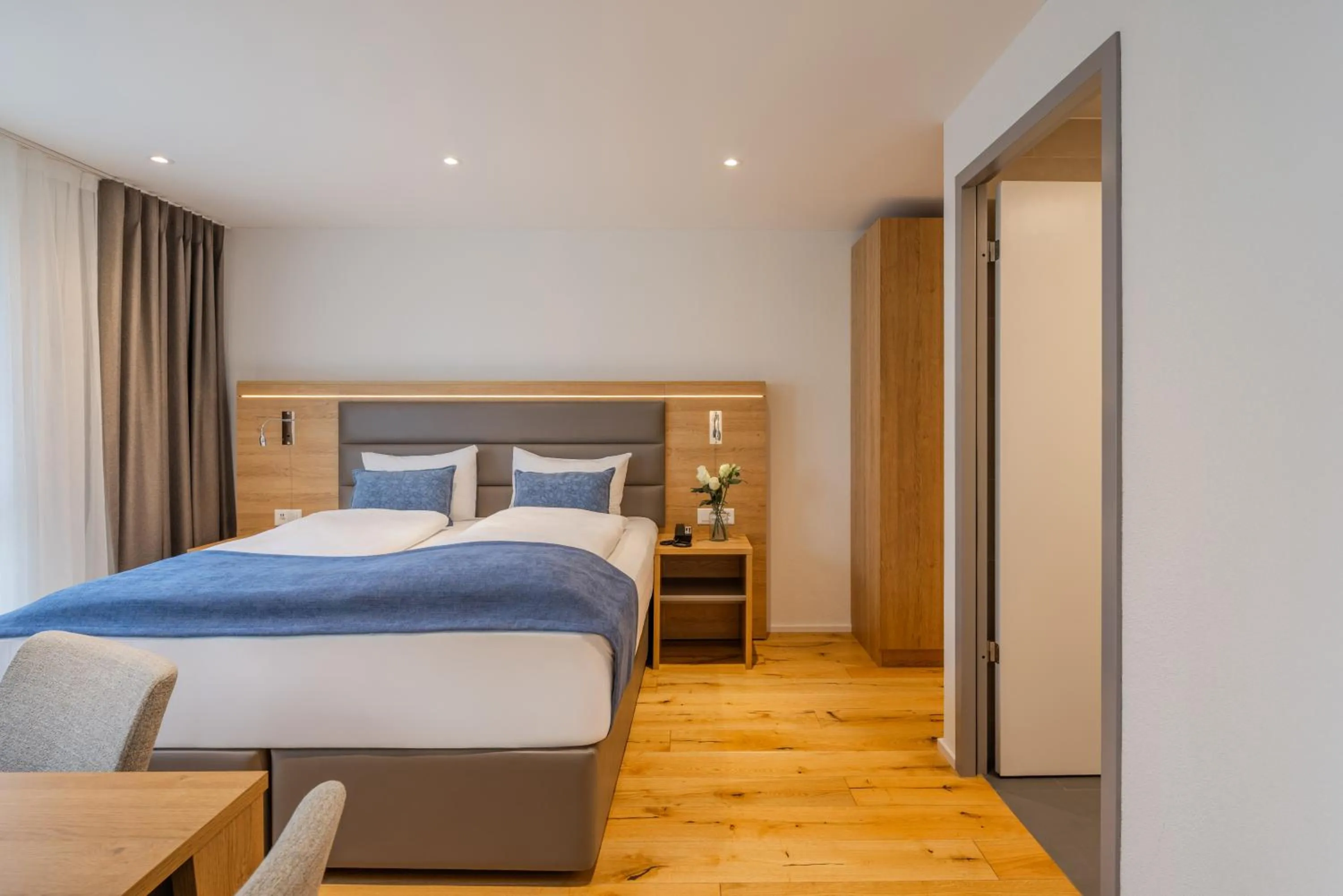 Bedroom, Bed in LMS - La Maison Suisse - Döttingen