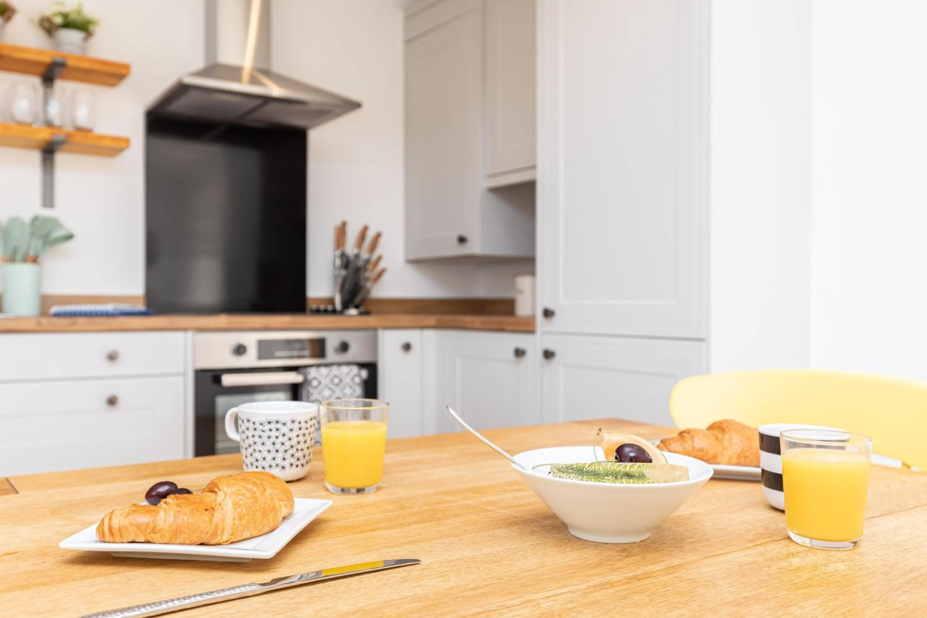 Kitchen or kitchenette in Westview Cottage bikes/chef/hot tub
