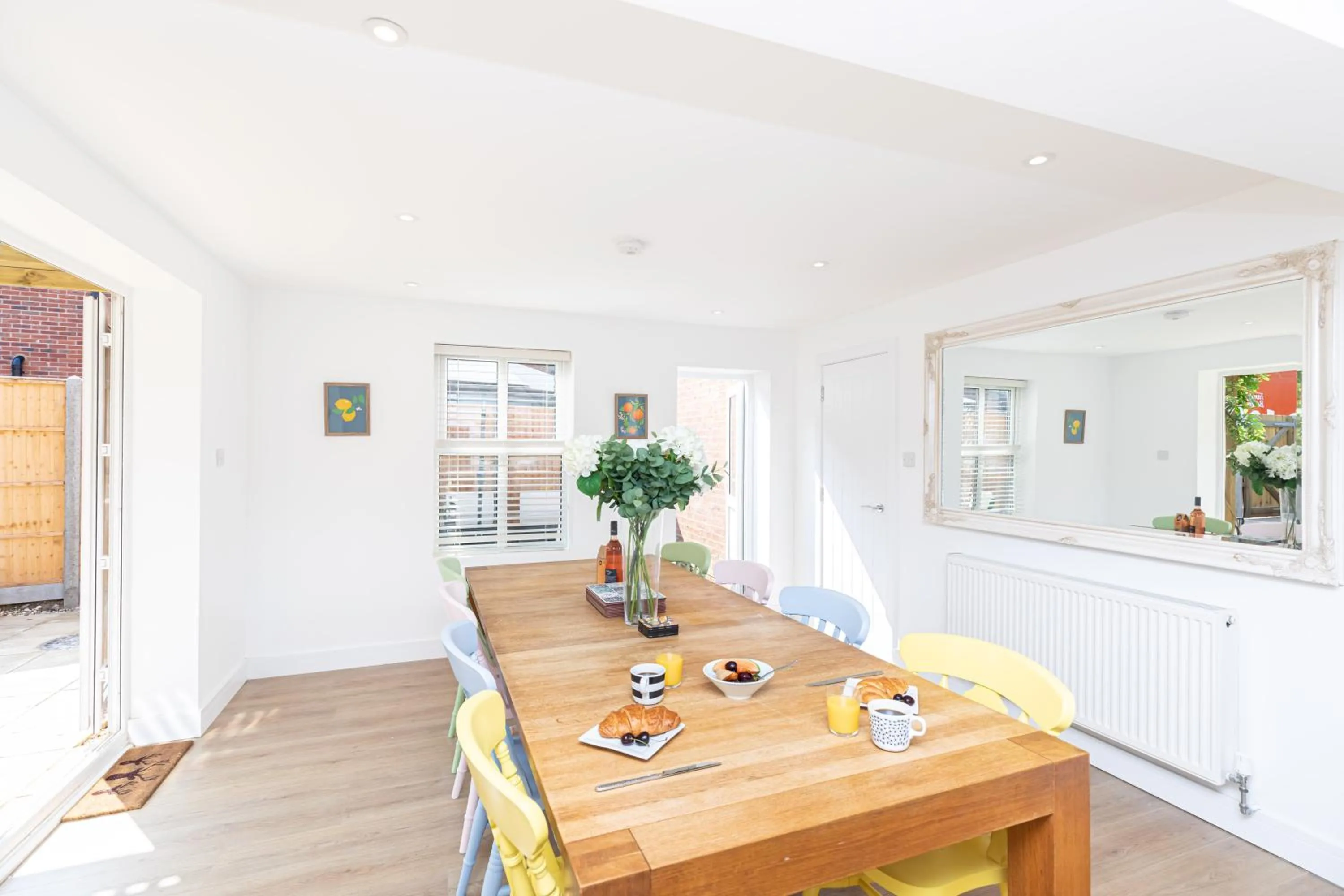 Dining area in Westview Cottage bikes/chef/hot tub
