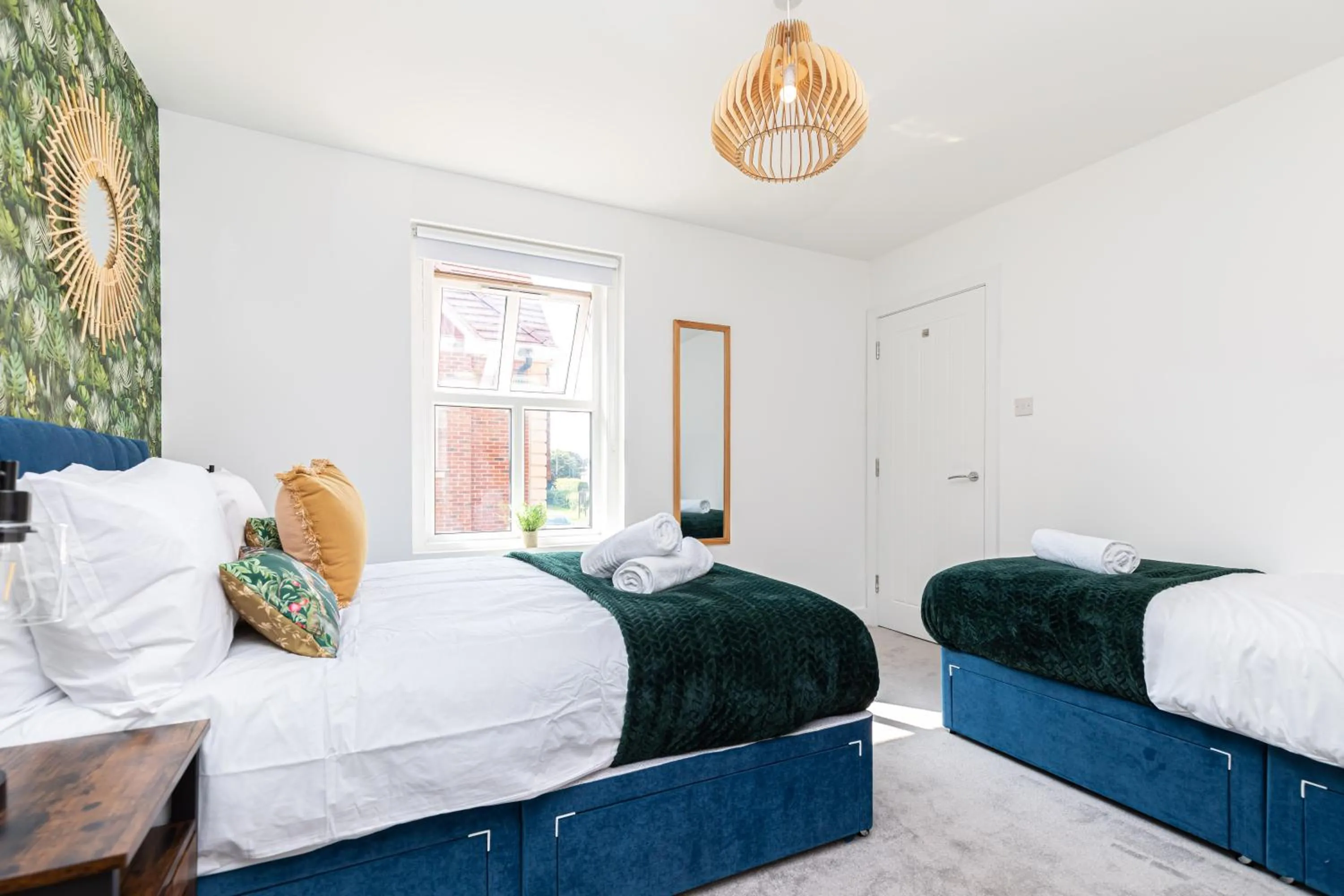 Bedroom, Bed in Westview Cottage bikes/chef/hot tub