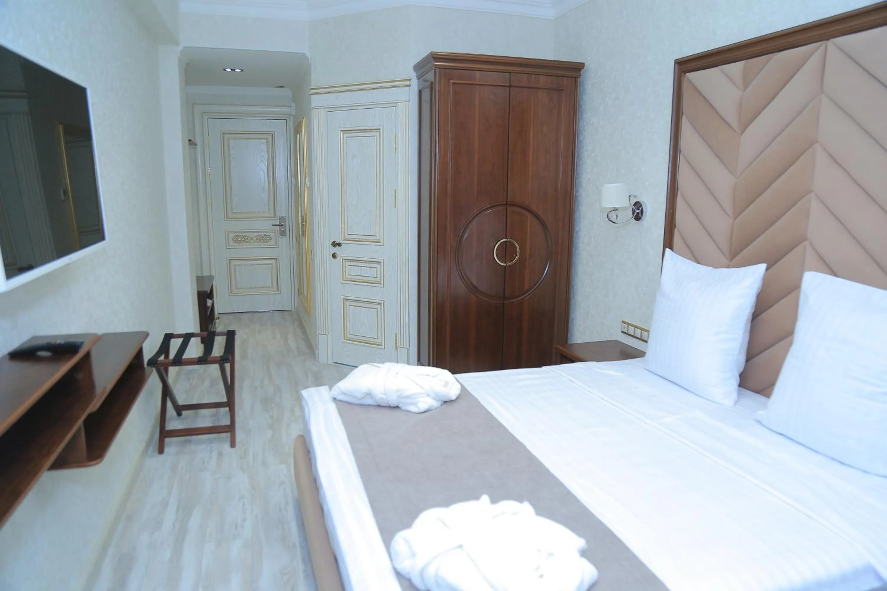 Photo of the whole room, Bed in Golden Samarkand Hotel