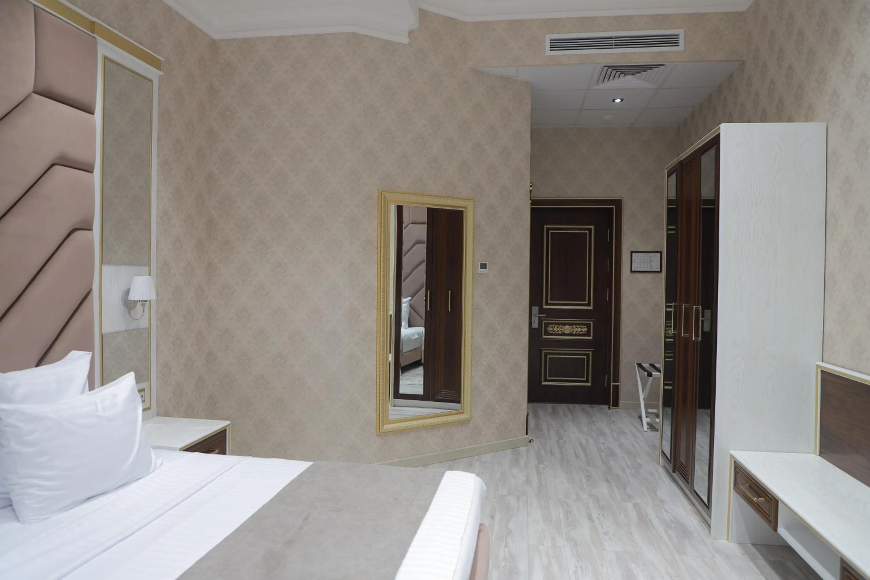 Photo of the whole room, Bed in Golden Samarkand Hotel