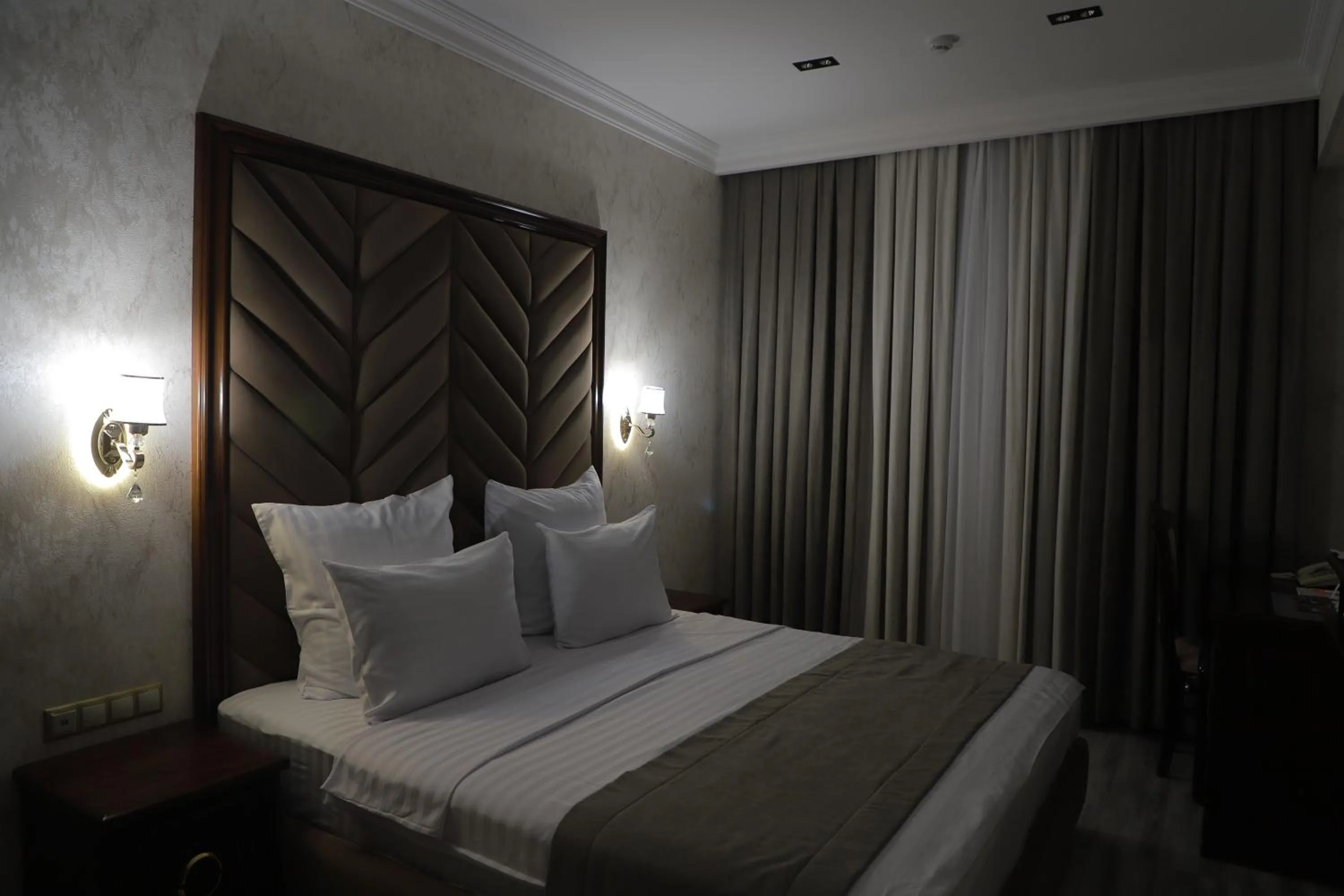 Bedroom, Bed in Golden Samarkand Hotel