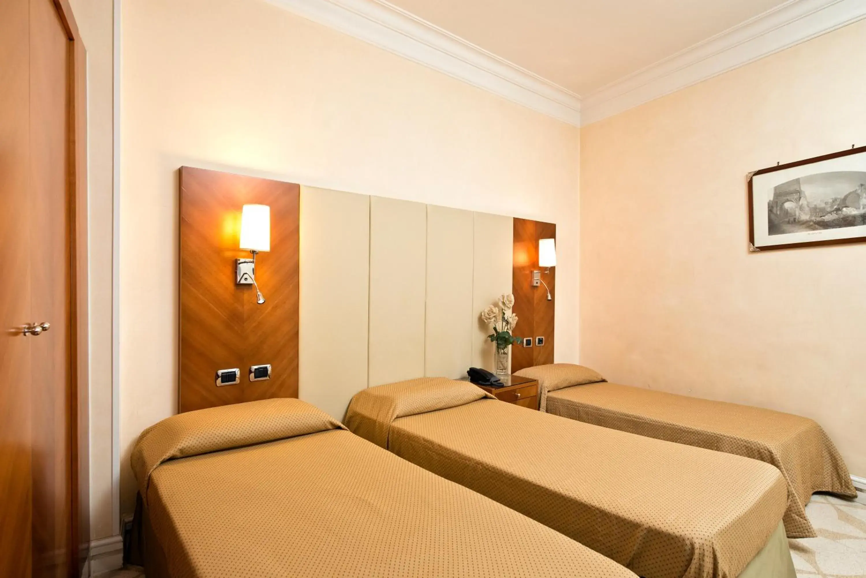 Bed in Suite Opera Rooms Bed in Suite Opera Rooms