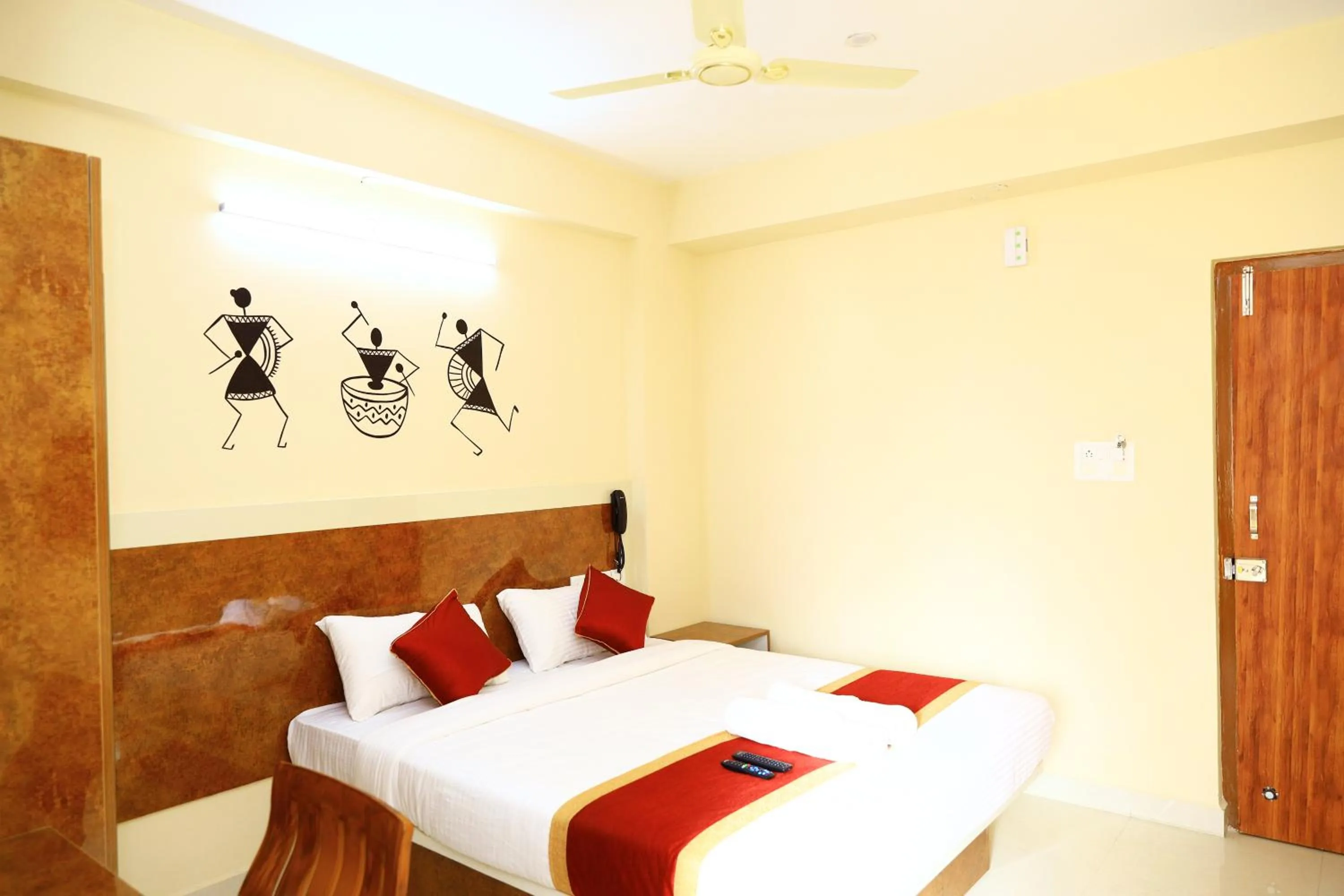 Bedroom, Bed in Sasthi Suites