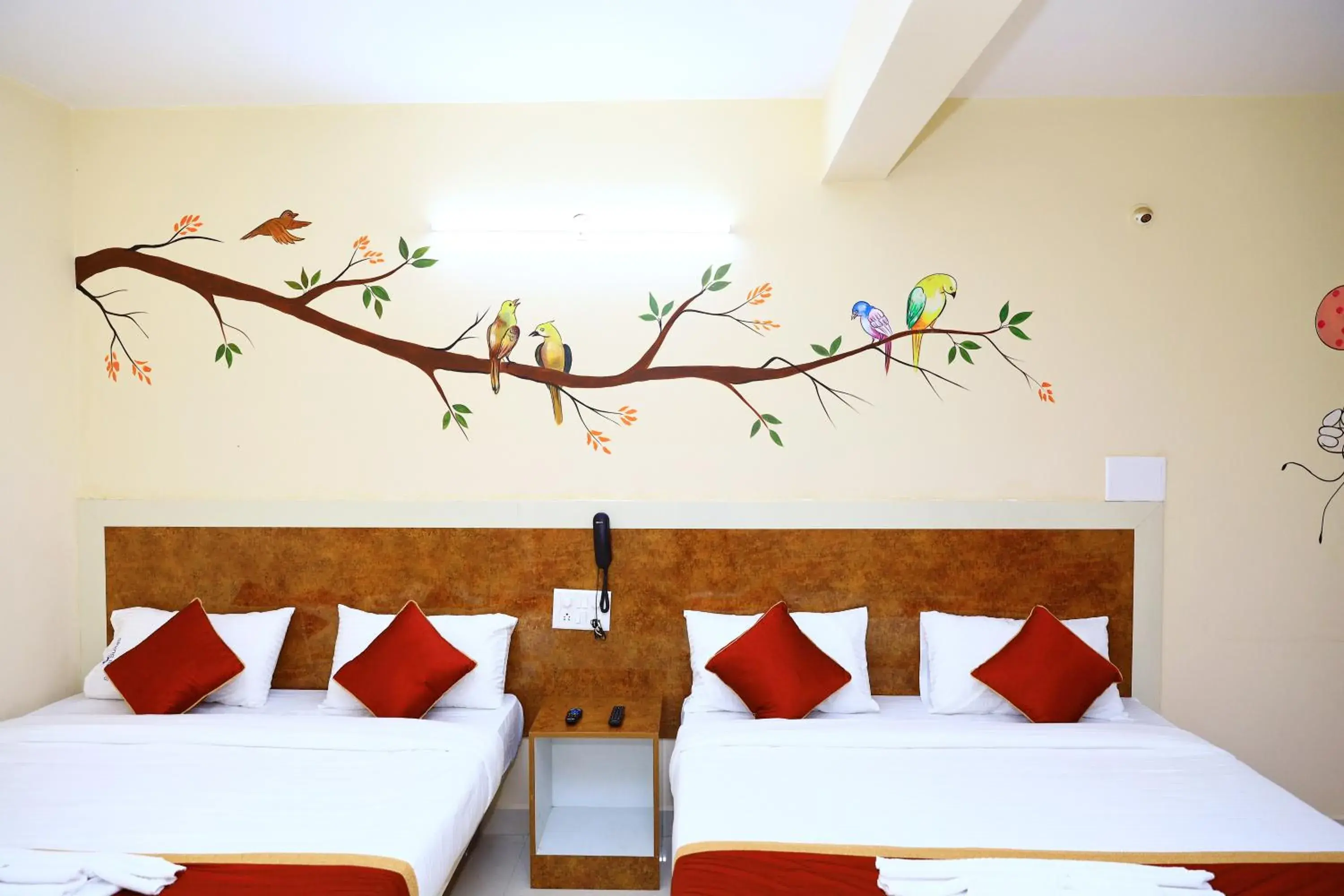 Bed in Sasthi Suites Bed in Sasthi Suites