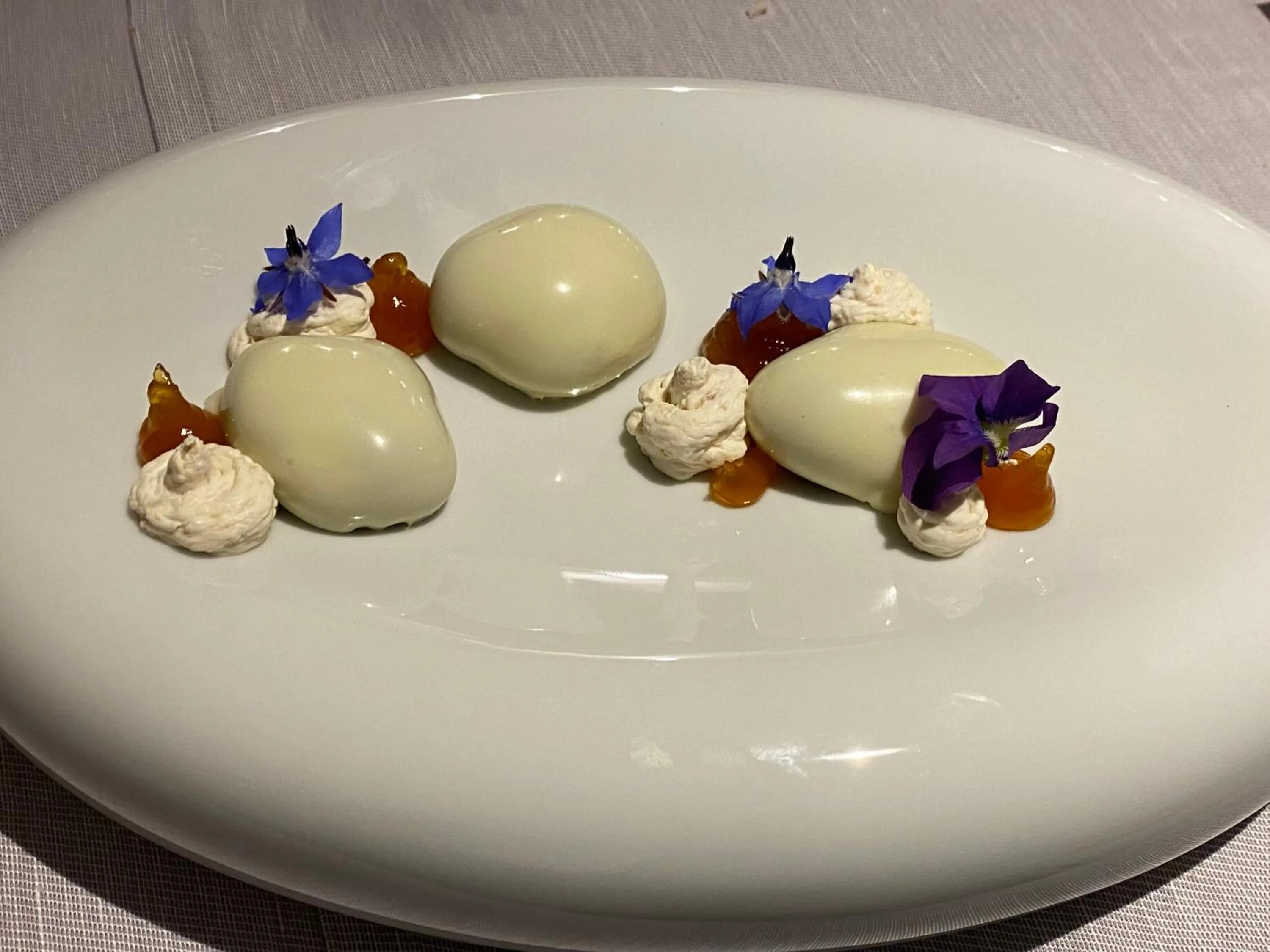 Restaurant/places to eat in Raffaelli Park Hotel