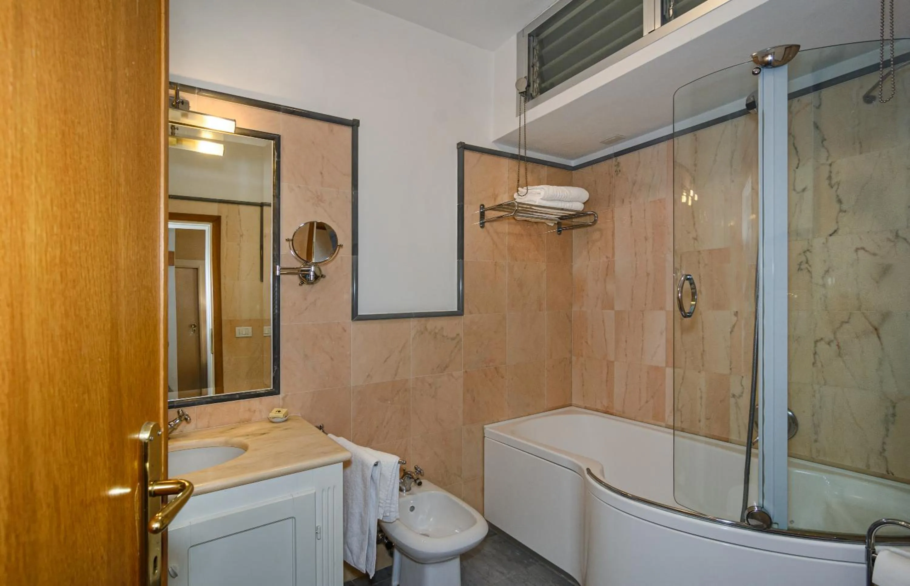 Bathroom in Raffaelli Park Hotel