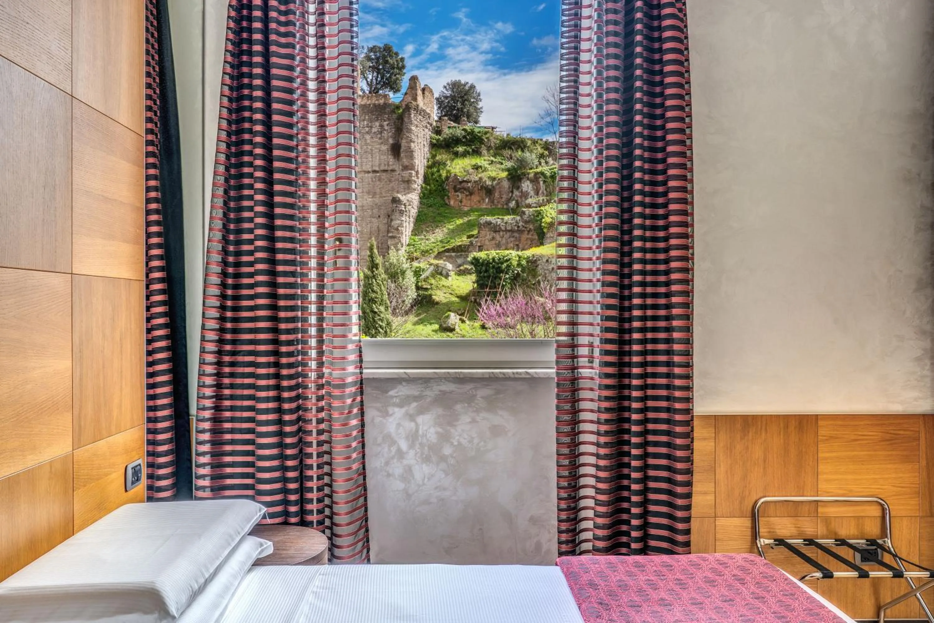 View (from property/room), Bed in Kolbe Hotel Rome