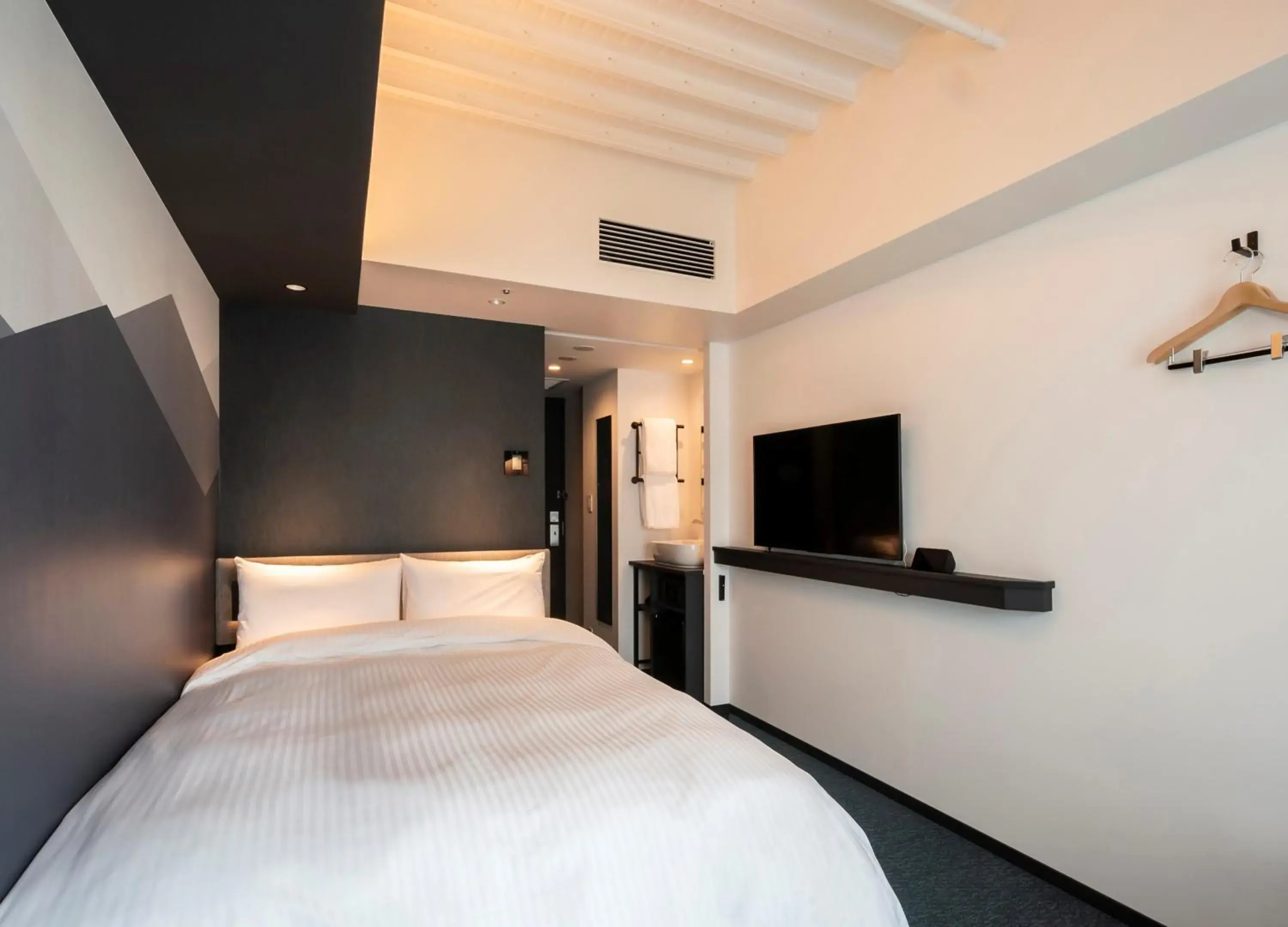 Bed in Prince Smart Inn Kyoto Sanjo Bed in Prince Smart Inn Kyoto Sanjo