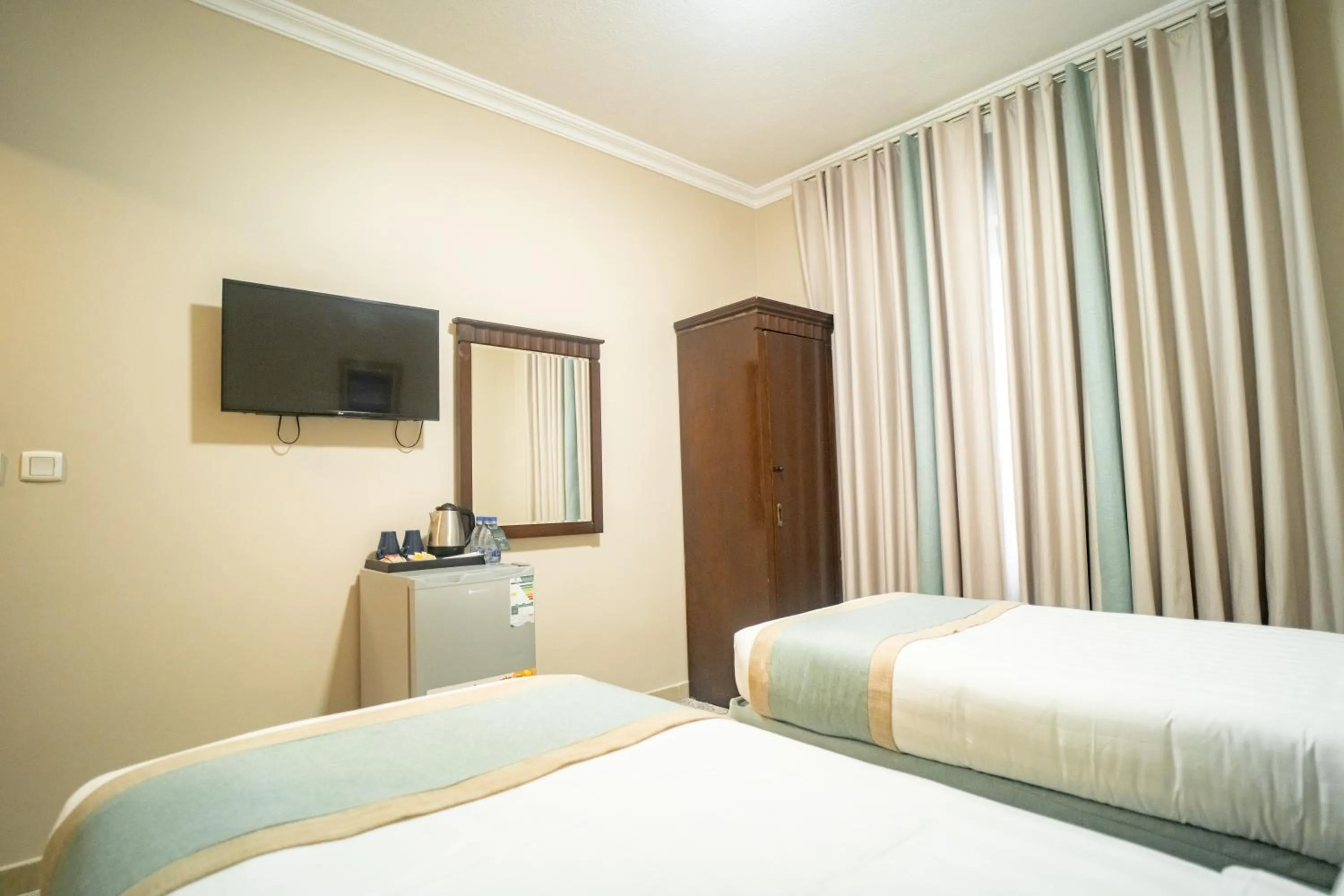 Standard Twin Room in Emaar Taiba Hotel