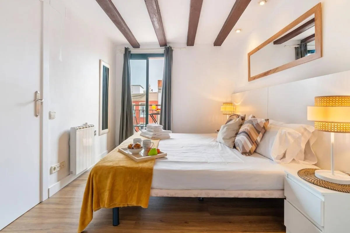 Bed in Lodging Apartments Liceu G1
