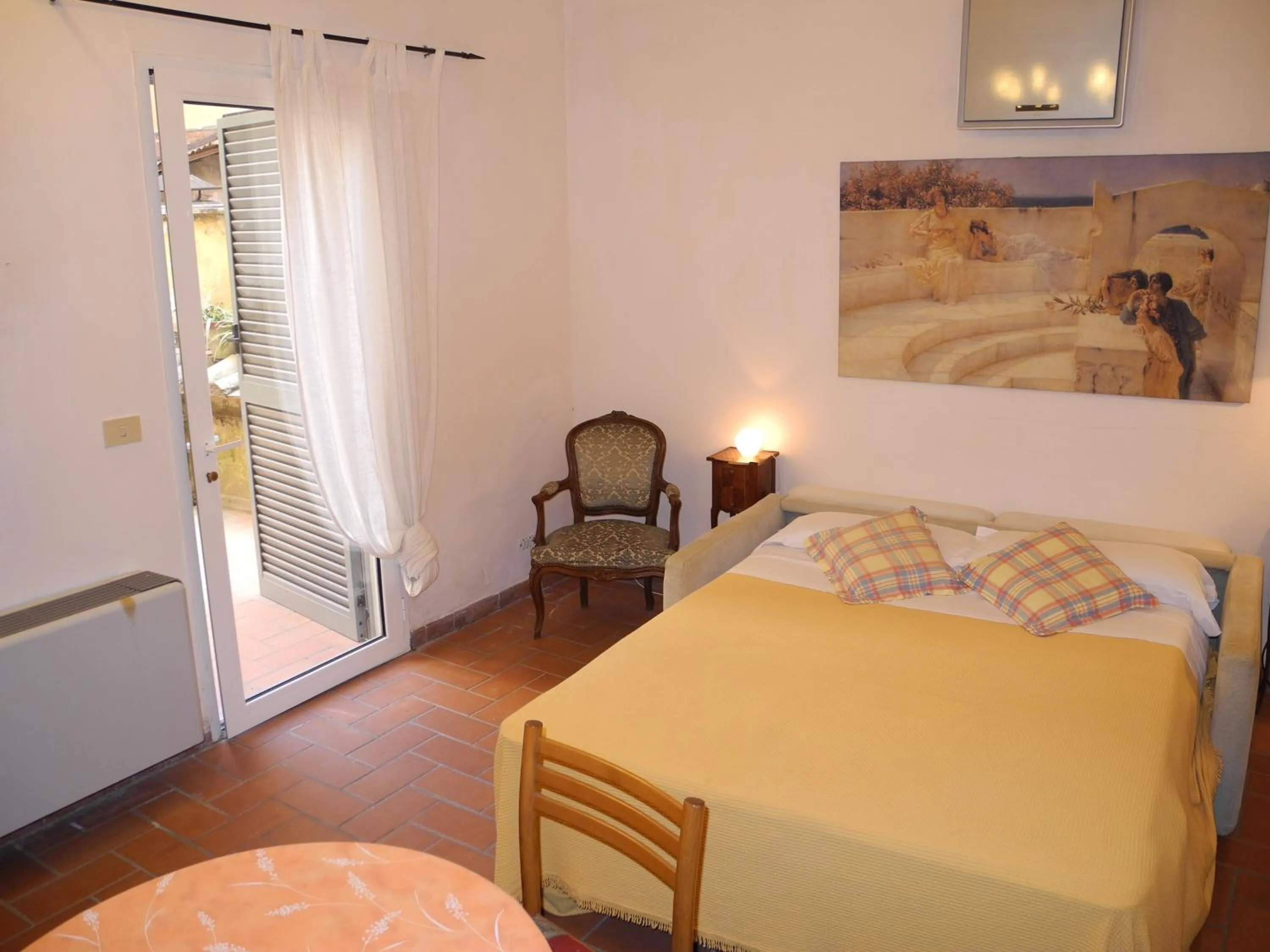 Balcony/Terrace, Bed in Hotel Corona