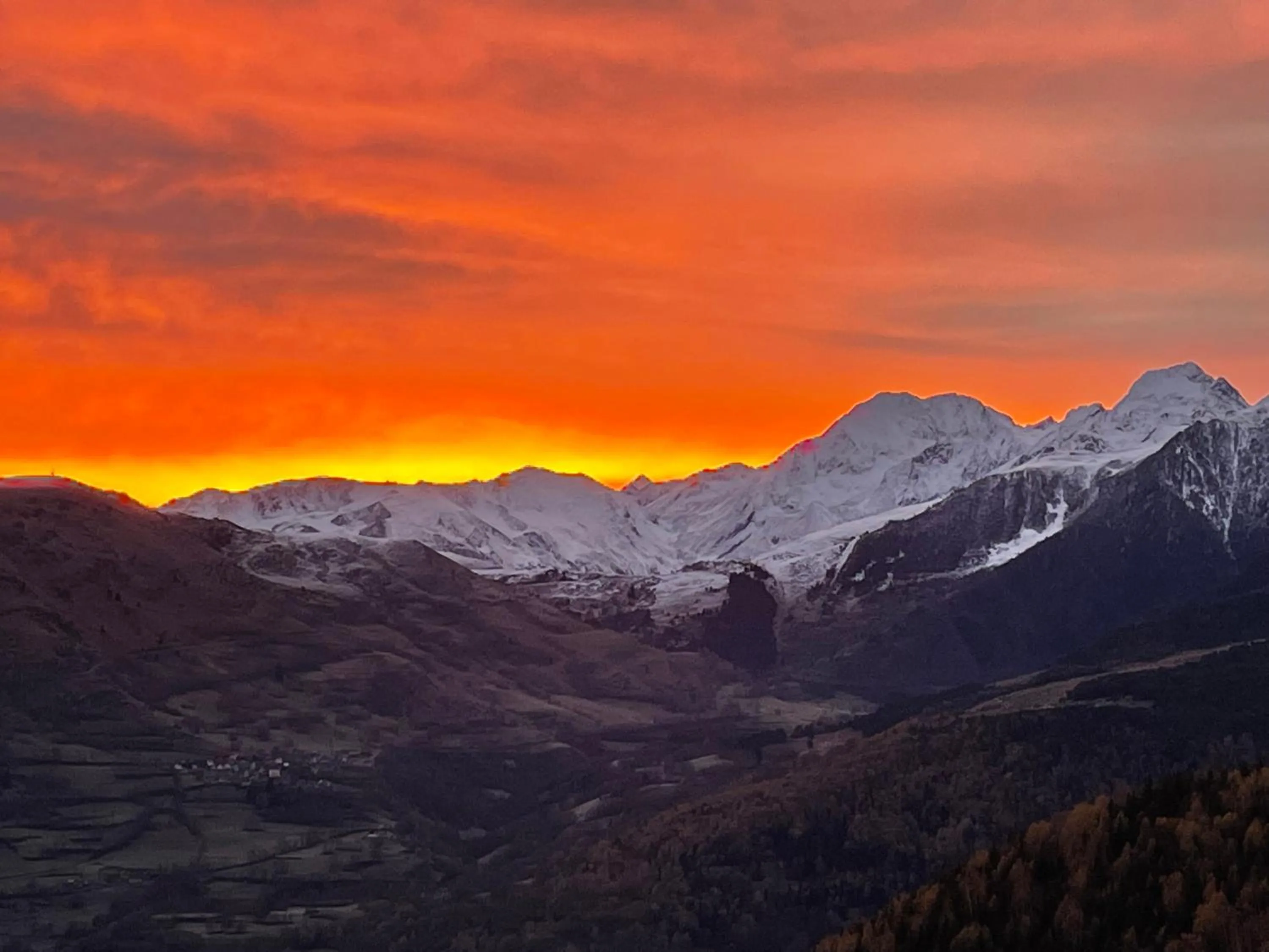 Mountain view in Ferme de Soulan, gîtes de charme