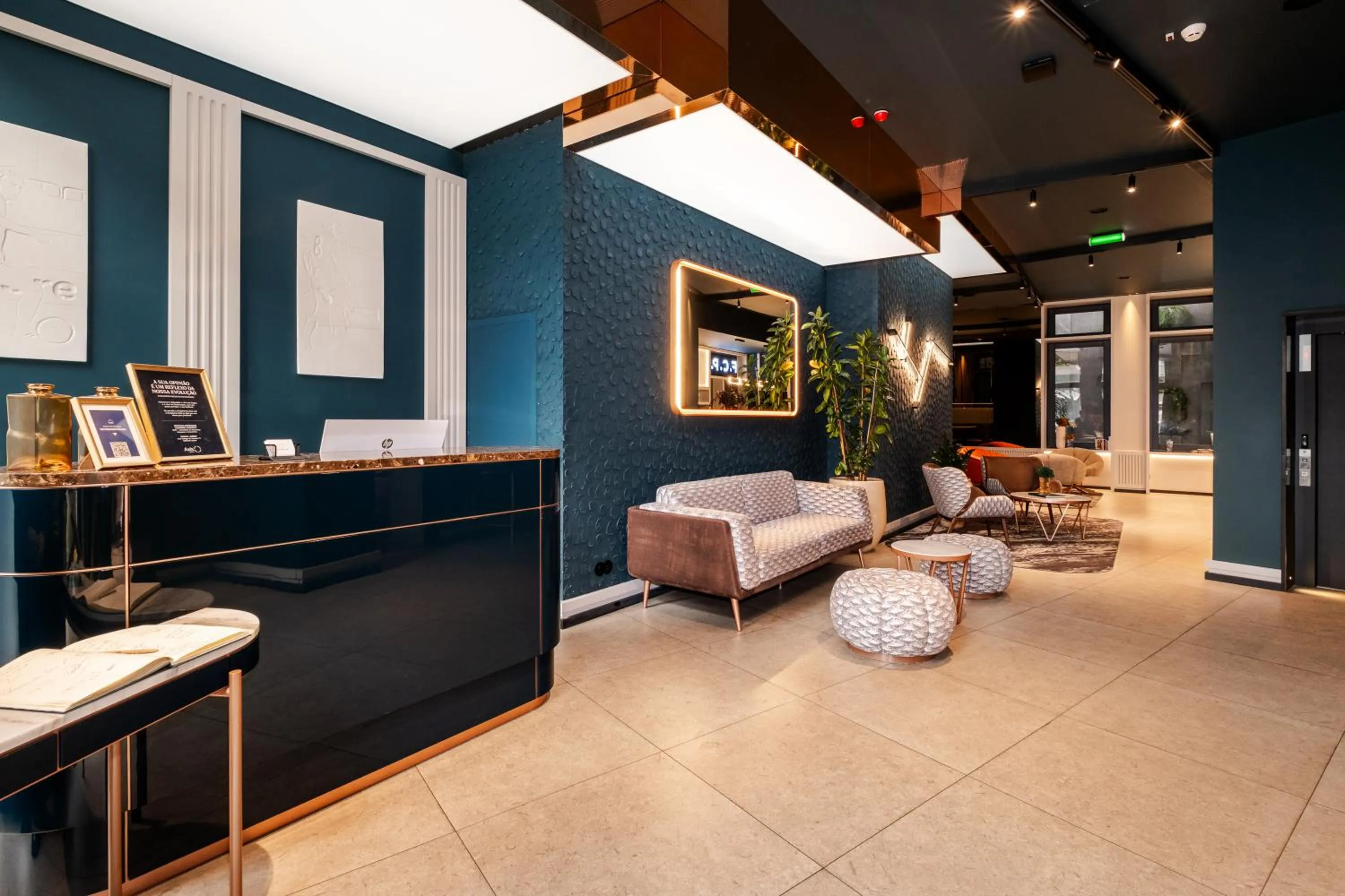 Lobby or reception in Axis Porto Club Aliados